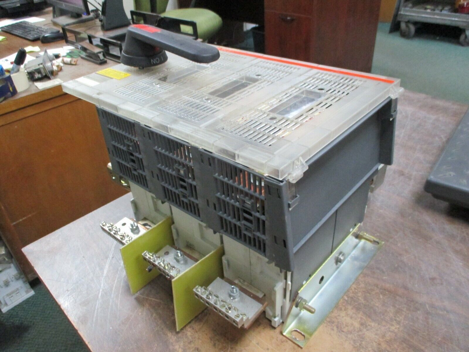 ABB Fusible Disconnect Switch w/ Fuses OES600J3 600A 600V 3P w/ (3) 600A Fuses