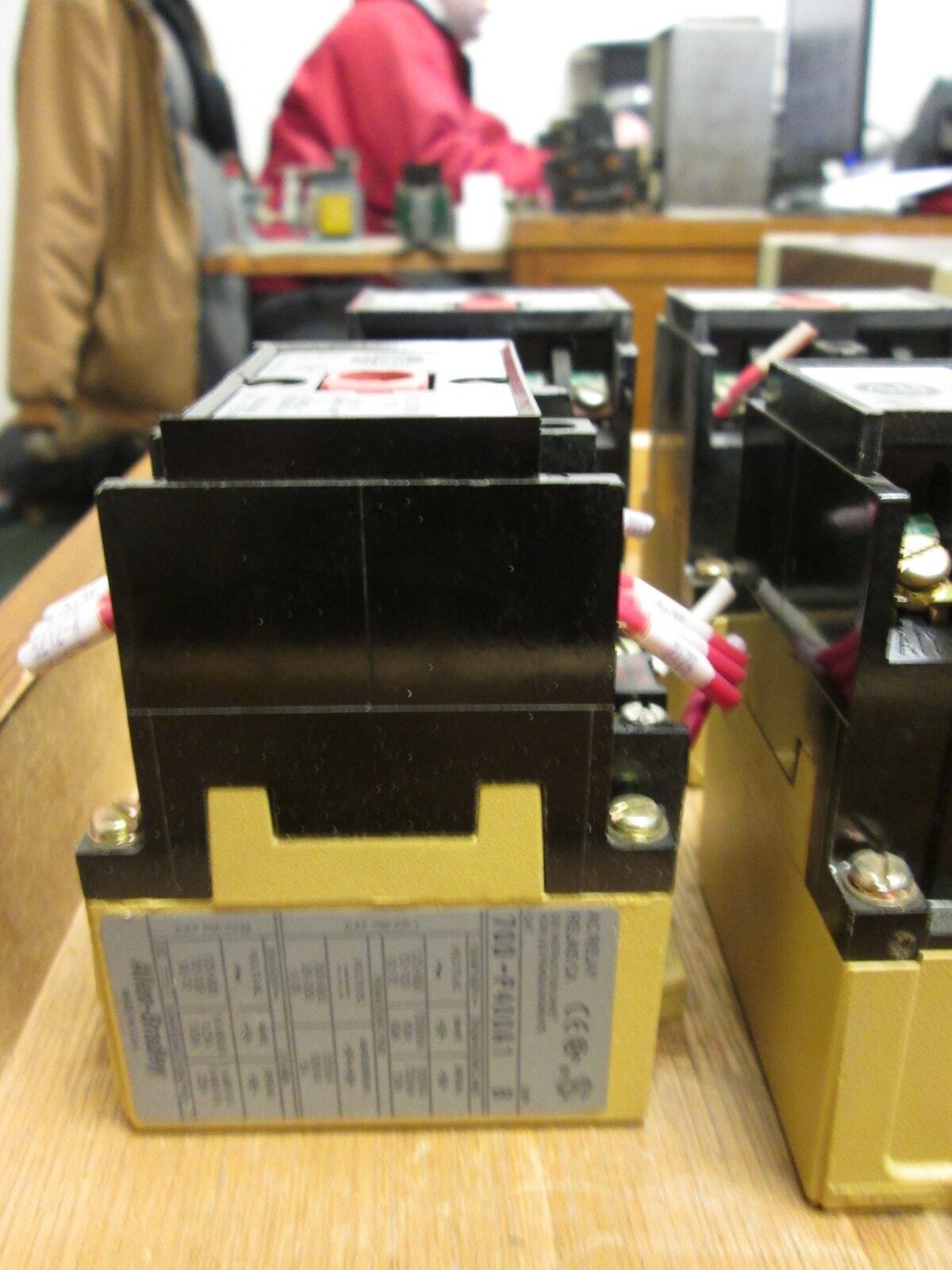 Allen-Bradley AC Relay 700-P400A1 lot of 4 120V Coil Used