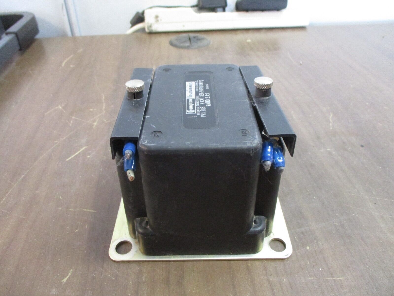 Crompton Instruments Potential Transformer 856-94PU-RWPQ Pri: 288V Ratio 2.4:1