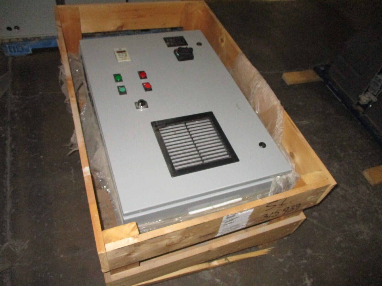 WEG AC Drive CF-CUSTOM-00161 2HP Input: 460VAC 60Hz 40A Output: 460VAC 40A 60Hz