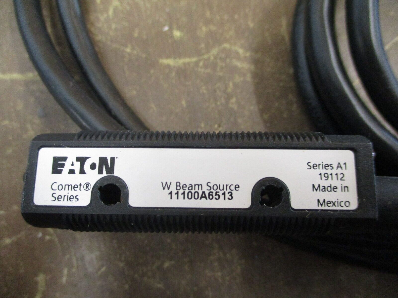 Eaton Photoelectric Sensor 11100A6513 Tubular Housing 2m Cable New Surplus