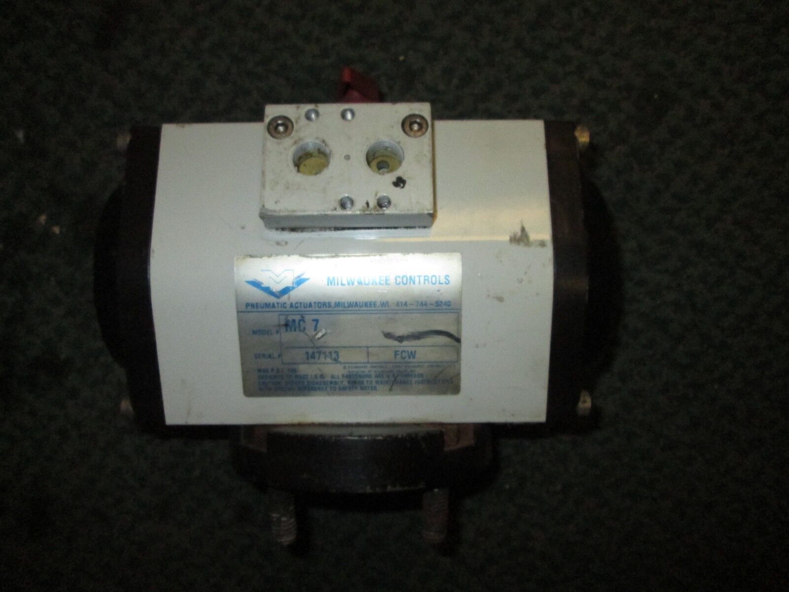 Milwaukee Controls Pneumatic Actuator MC 7 150 PSI Max w/ base Used