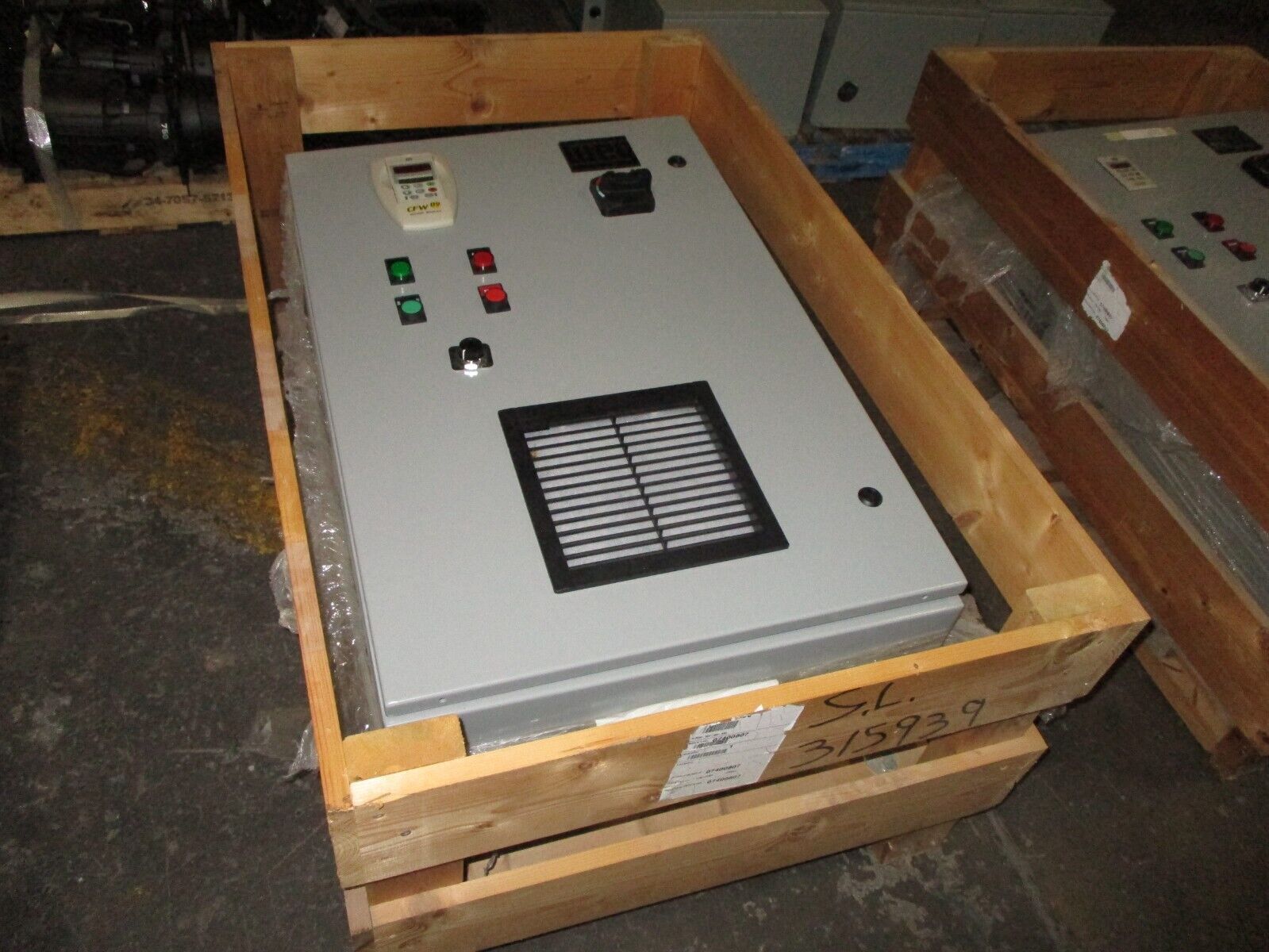 WEG AC Drive CF-CUSTOM-00162 15HP Input: 460VAC 24A 60Hz Output: 460VAC 24A 60Hz