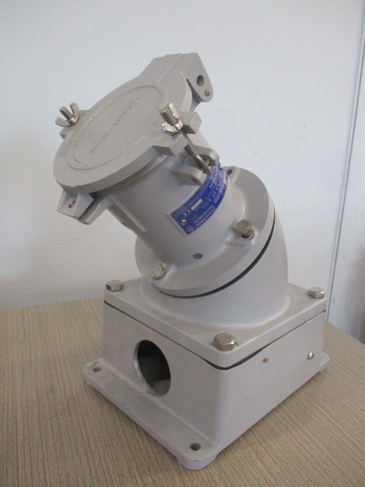 Cooper Crouse-Hinds PowerMate Receptacle CDR20034 200A 600V 3W 4P Used