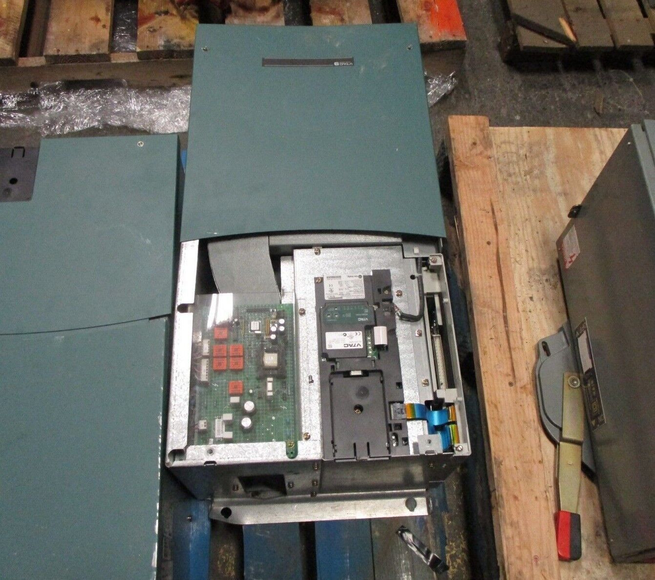 Allen-Bradley VTAC 9 / PowerFlex 700 AC Drive 20BD156A0ANNANA0 125HP 3Ph Used
