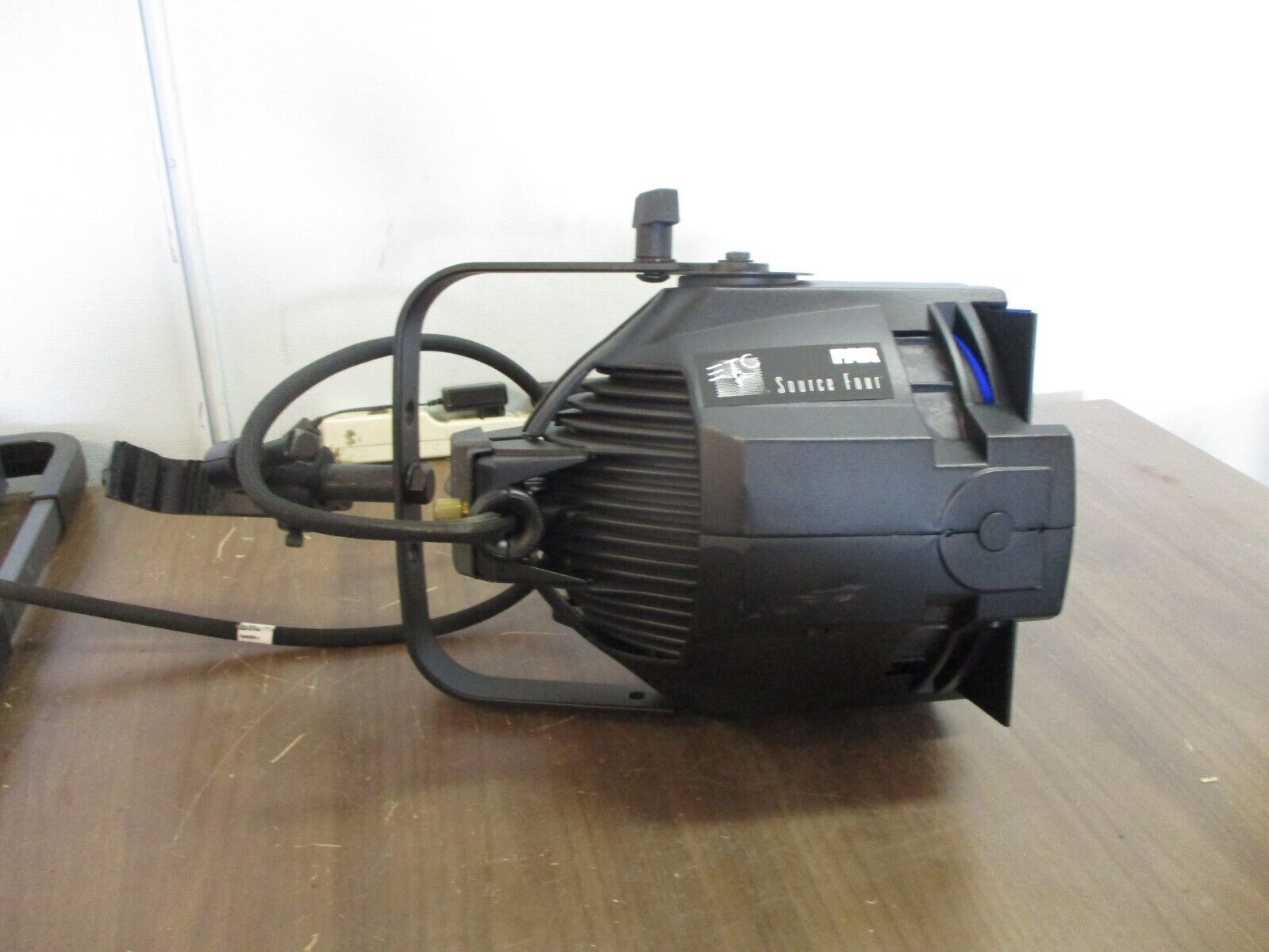 ETC Source Four Stage Light PAR-EA 115V 60Hz Used