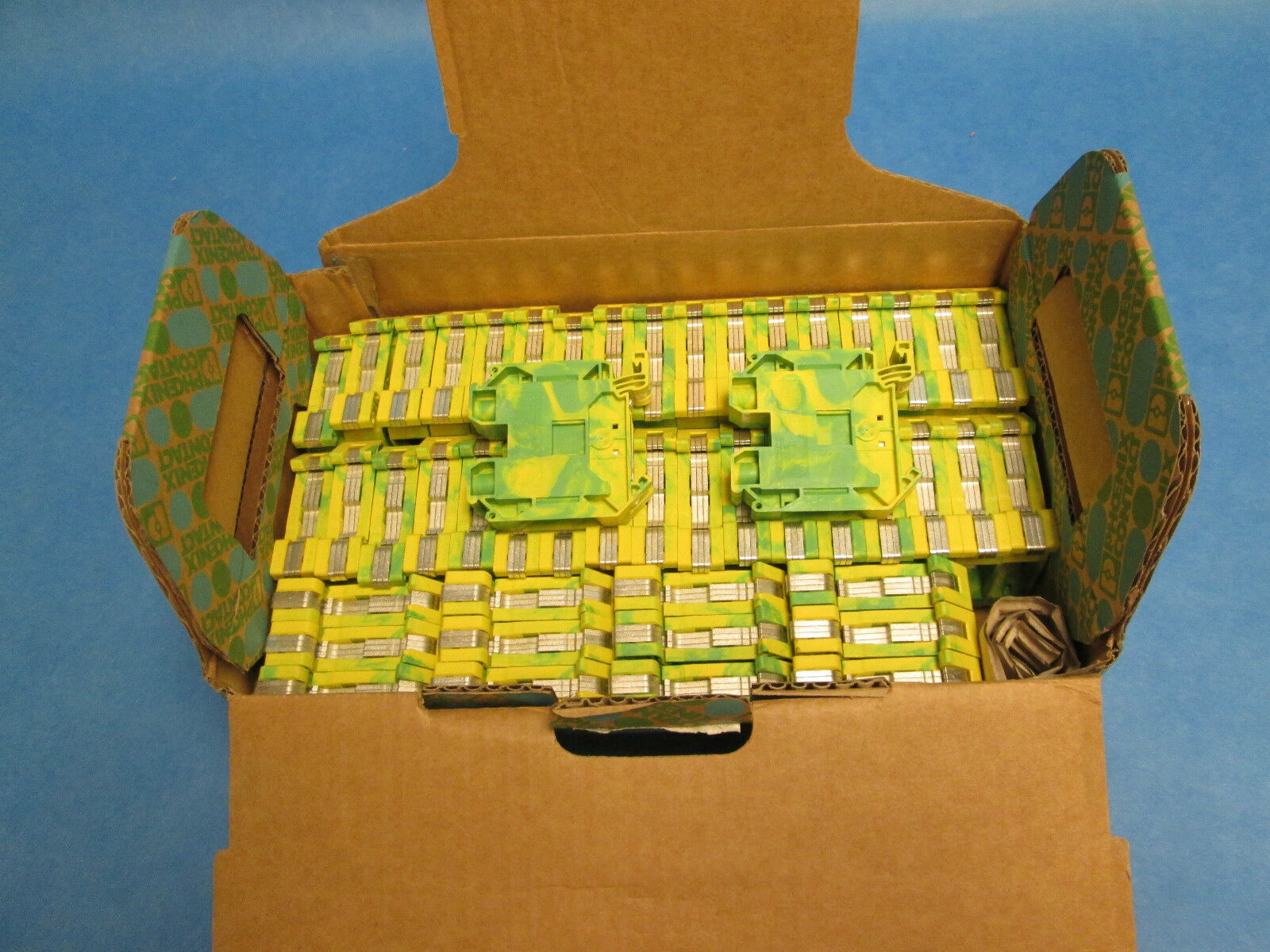 Phoenix Contact Terminal Block UT 35-PE, Lot of 42! New Surplus!!!