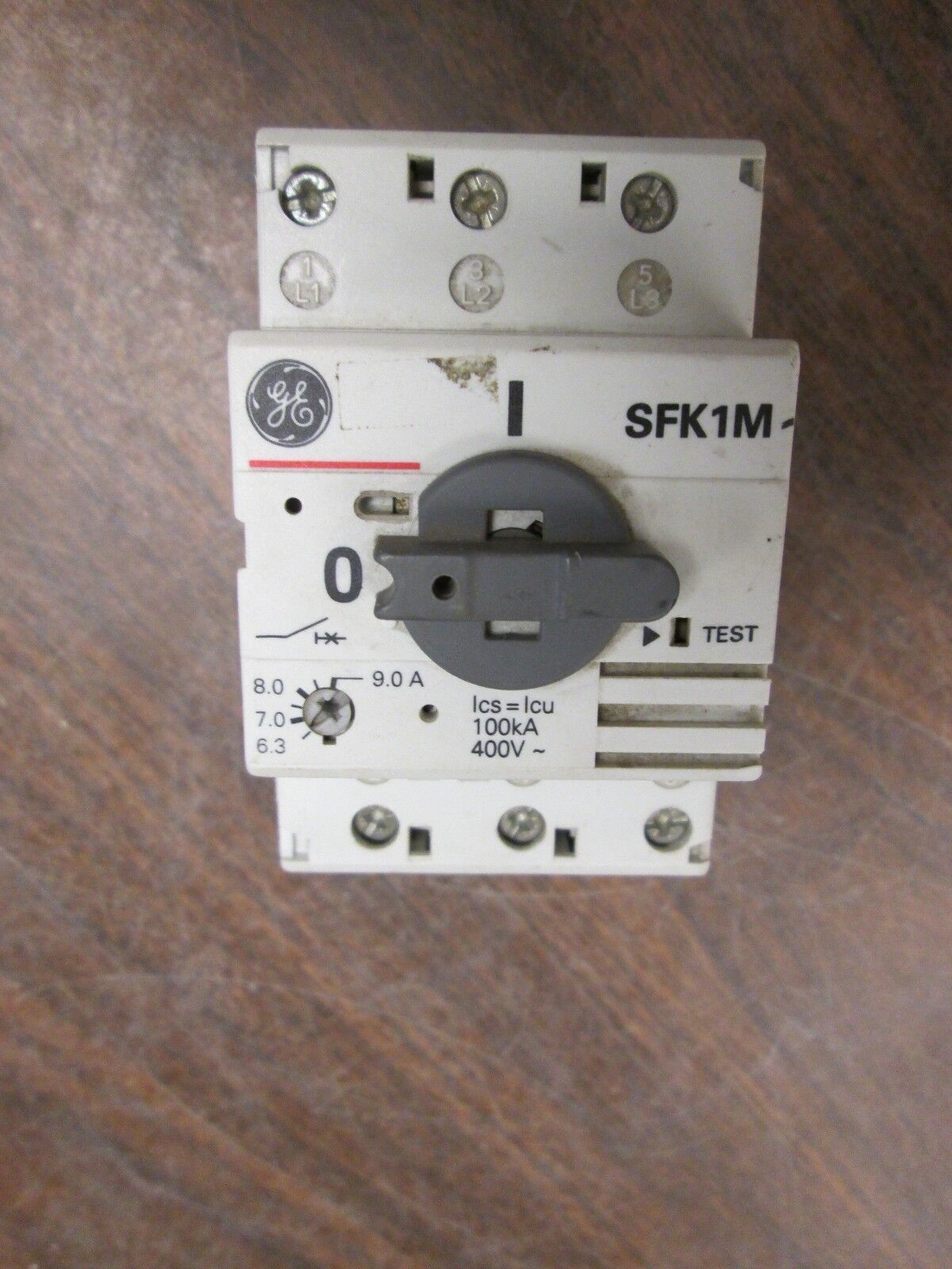 GE Manual Motor Starter SFK1M Range: 6.3-9.0A Used