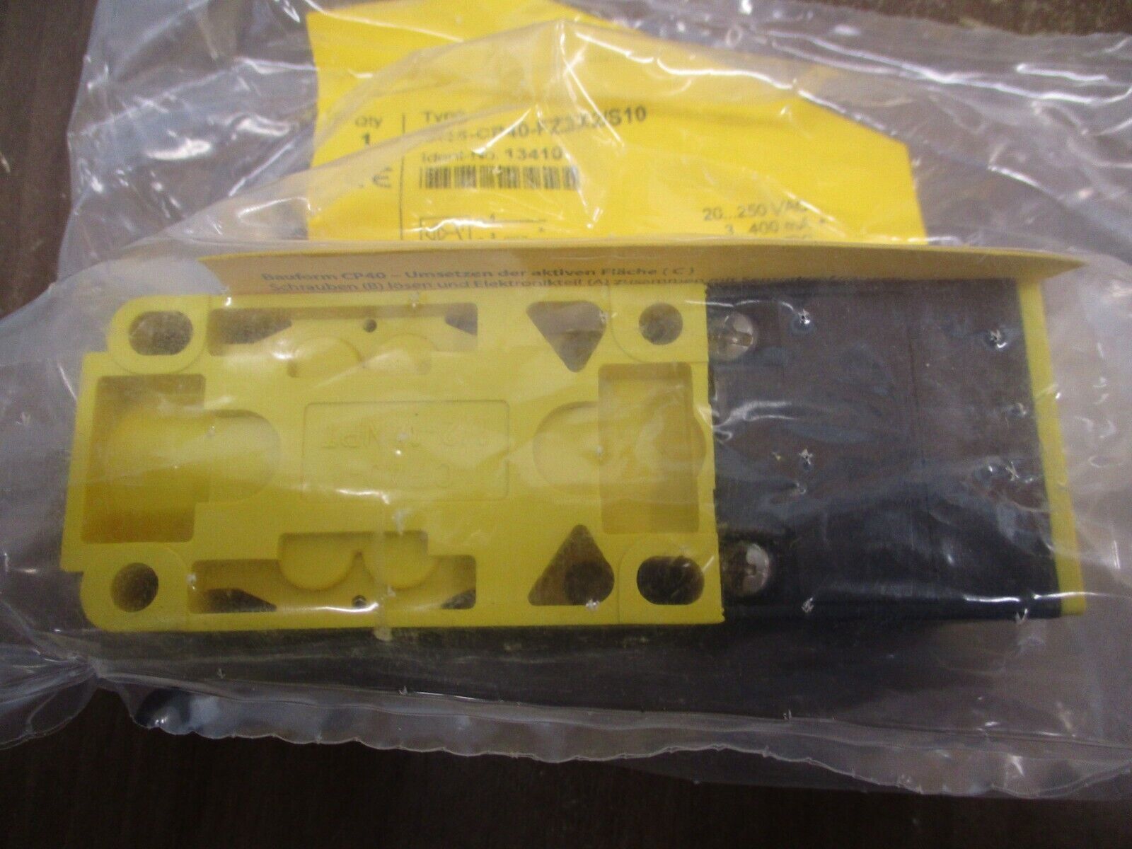 Turck Inductive Sensor 13410 Type Bi15-CP40-FZ3X2/S10 New Surplus