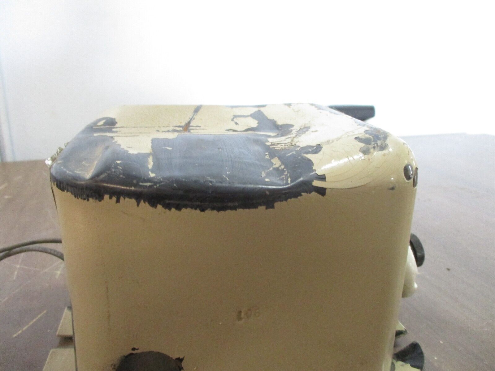 Dongan Interchangable Ignition Transformer A06-SC2 Pri: 120V Sec: 6kV Used