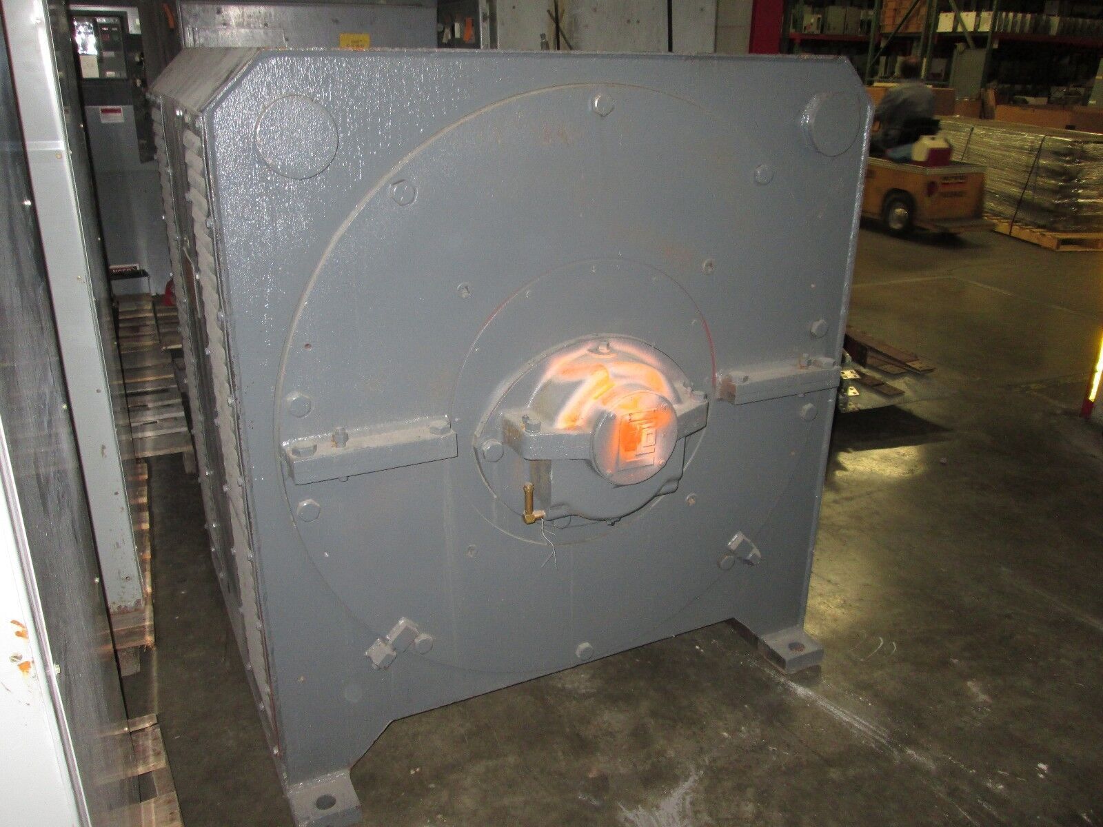 Elliot Company Motor 1-S-10668 350HP 600 RPM's 40-12 Frame 2300V 81A