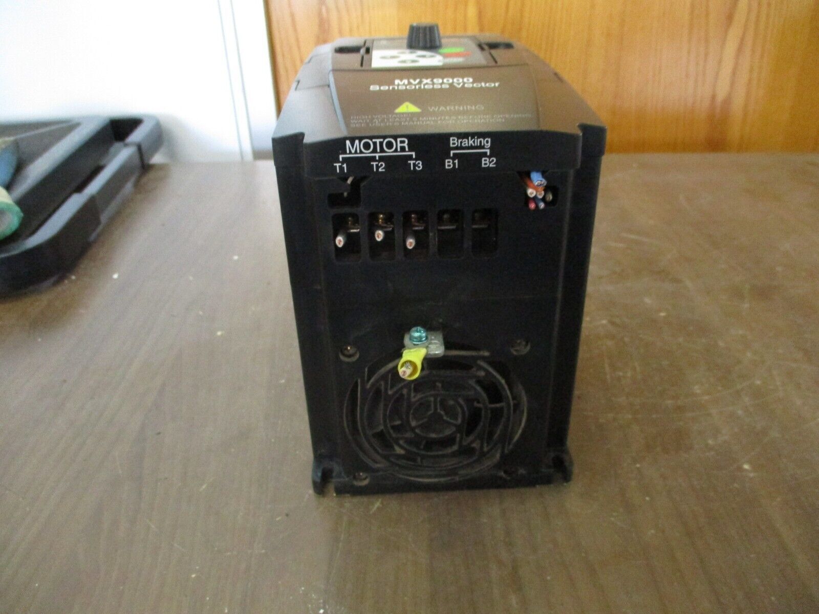 Eaton MVX9000 Sensorless Vector AC Drive MVX005A0-4 5HP 3Ph w/ Keypad Used