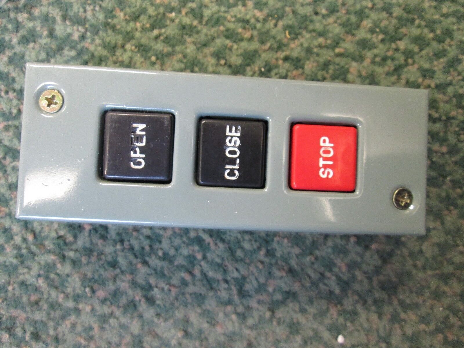 MMTC Push Button Station PBS-3 5A 240VAC New Surplus