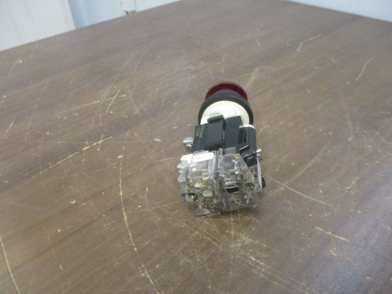 Westinghouse Illuminated Push Button PB1T5B Model B 120V 60Hz Red Used