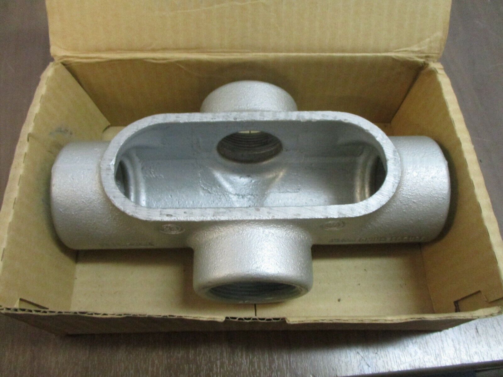 Cooper Crouse-Hinds Condulet Conduit Body X57 Form 7 Size: 1-1/2" New Surplus