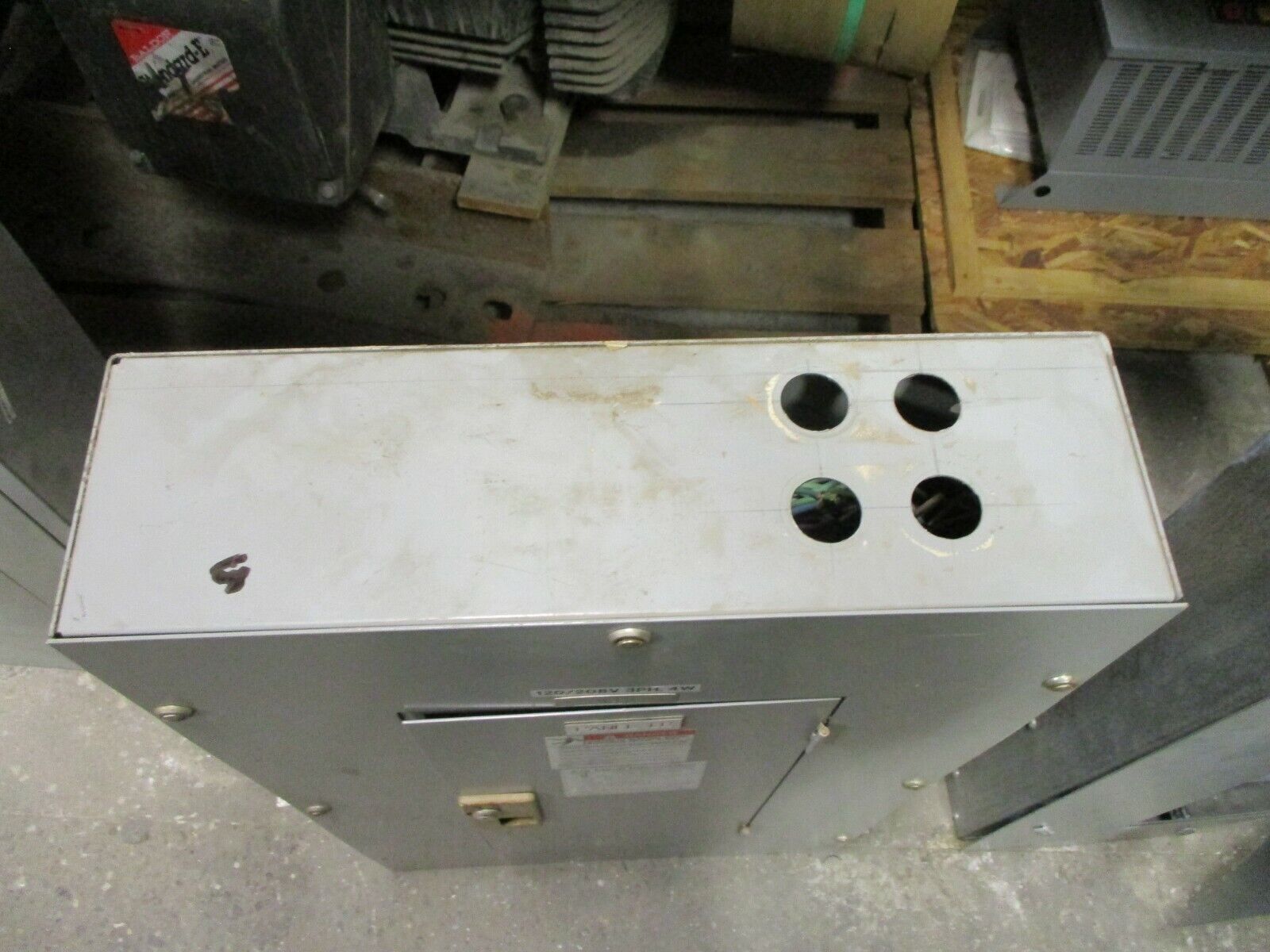 Westinghouse Main Lug Breaker Panel 5158C03602 100A Max 208Y/120 3Ph 4W Used