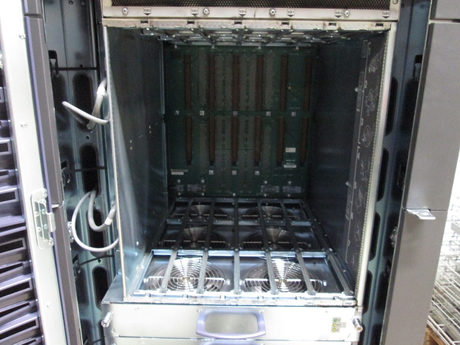 Sun Microsystems Sun Fire 6800 Server Rack No CPU/Memory Uniboards Used
