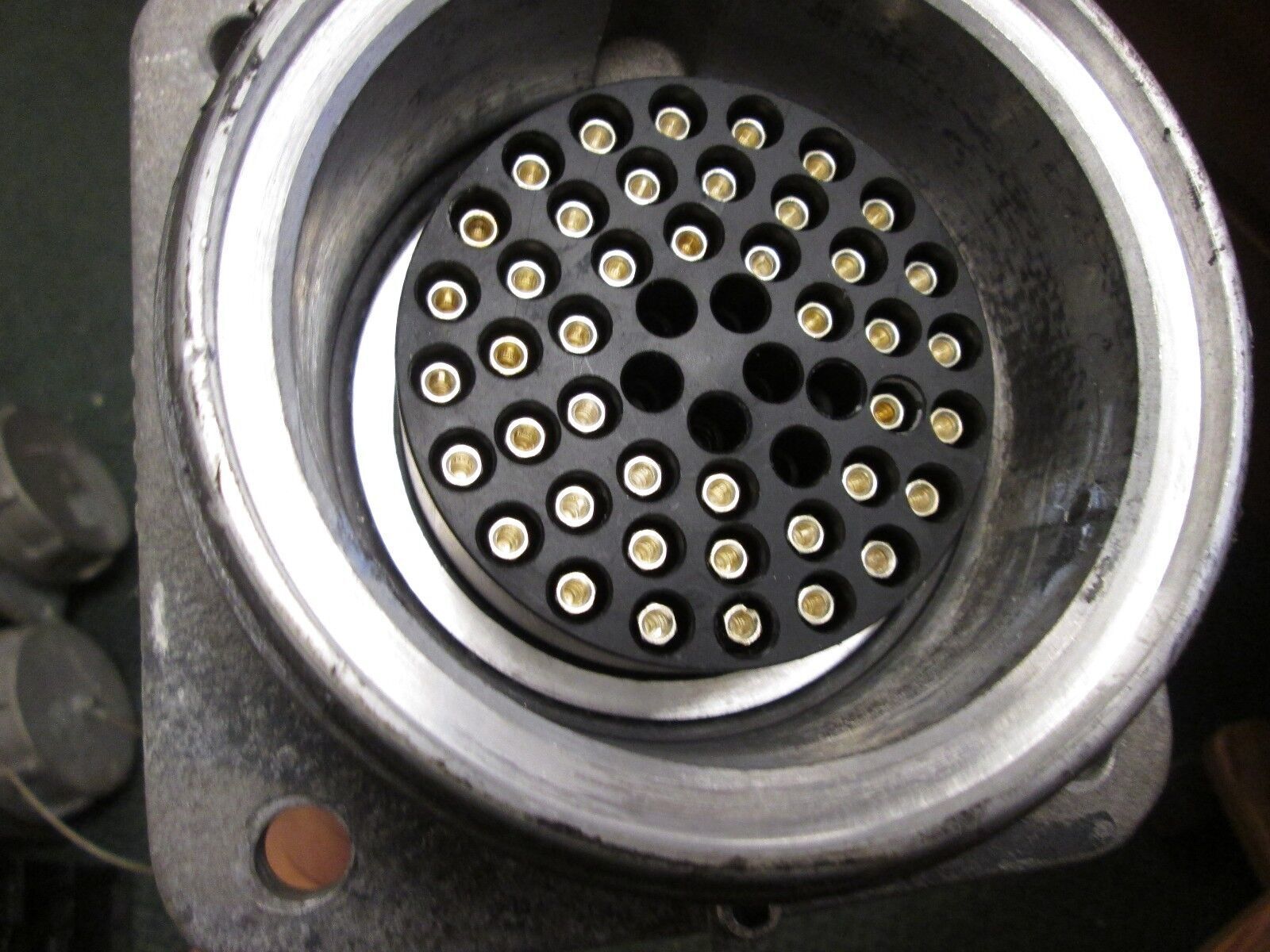 Cavotec 43 Pin Receptacle PC5-RS50-00150 20A 500V 1.5mm^2 Cable Area Used