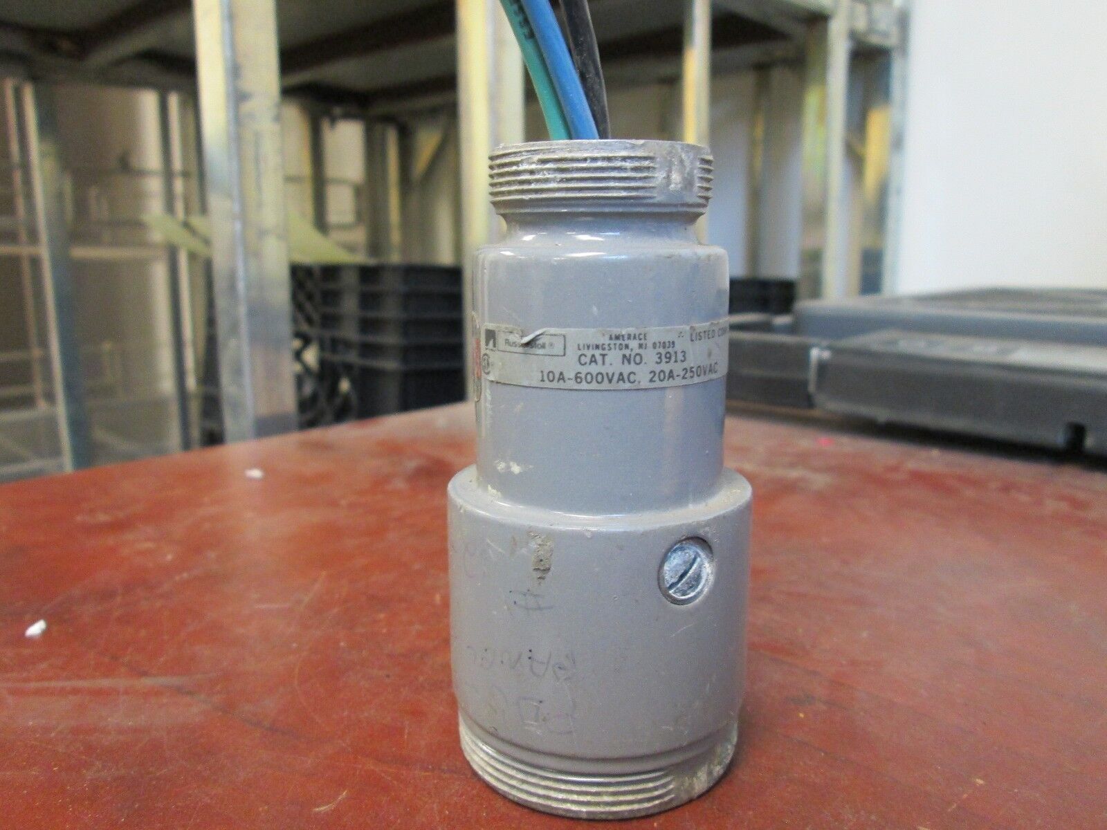 RussellStoll Connector w/Open End 3913 10A-600V 20A-250V 3P Used
