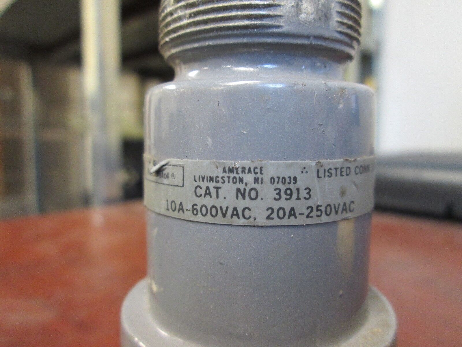 RussellStoll Connector w/Open End 3913 10A-600V 20A-250V 3P Used