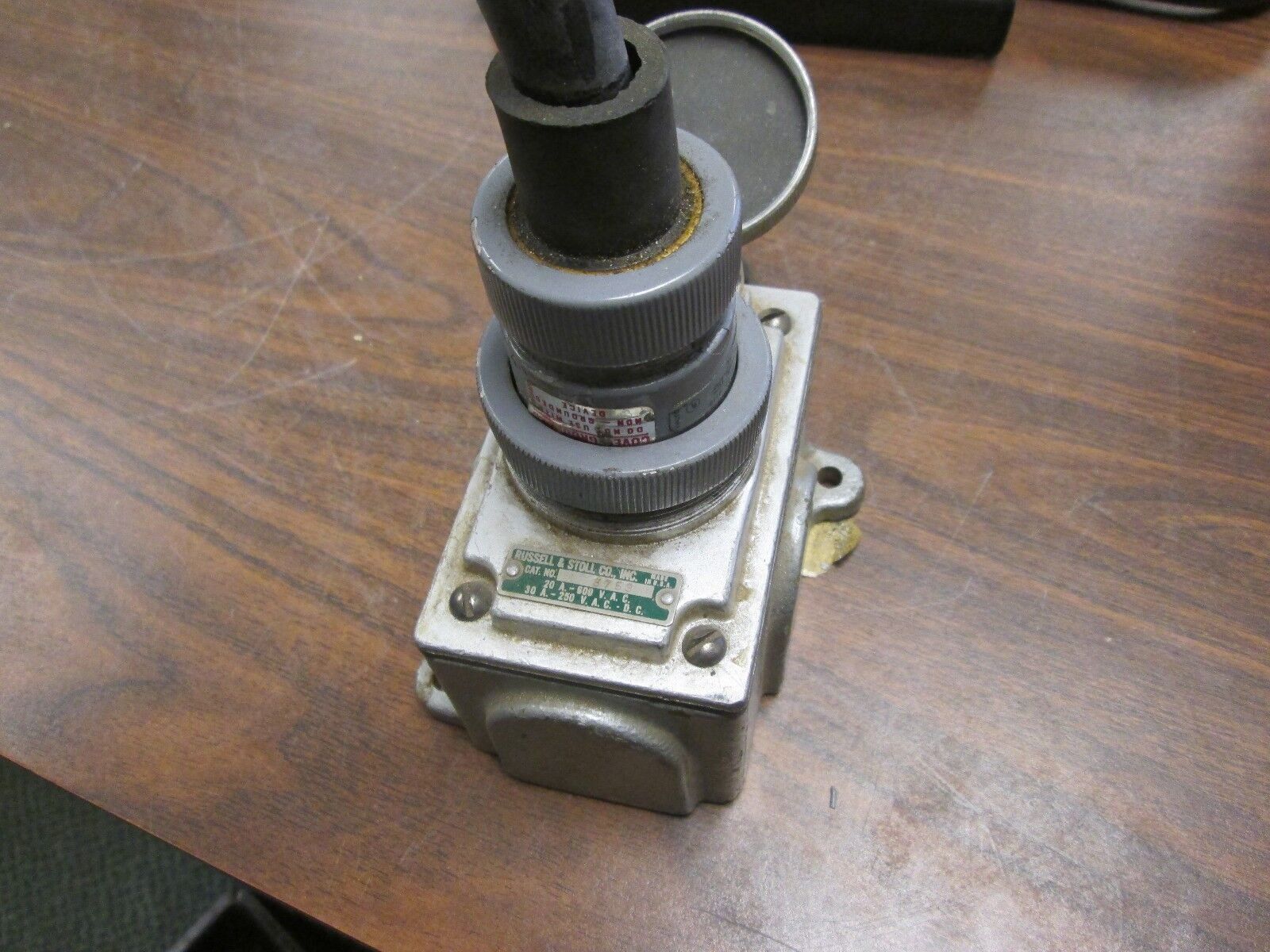 Russellstoll Plug & Receptacle Set 3753 3750 20/30A 600/250V Used