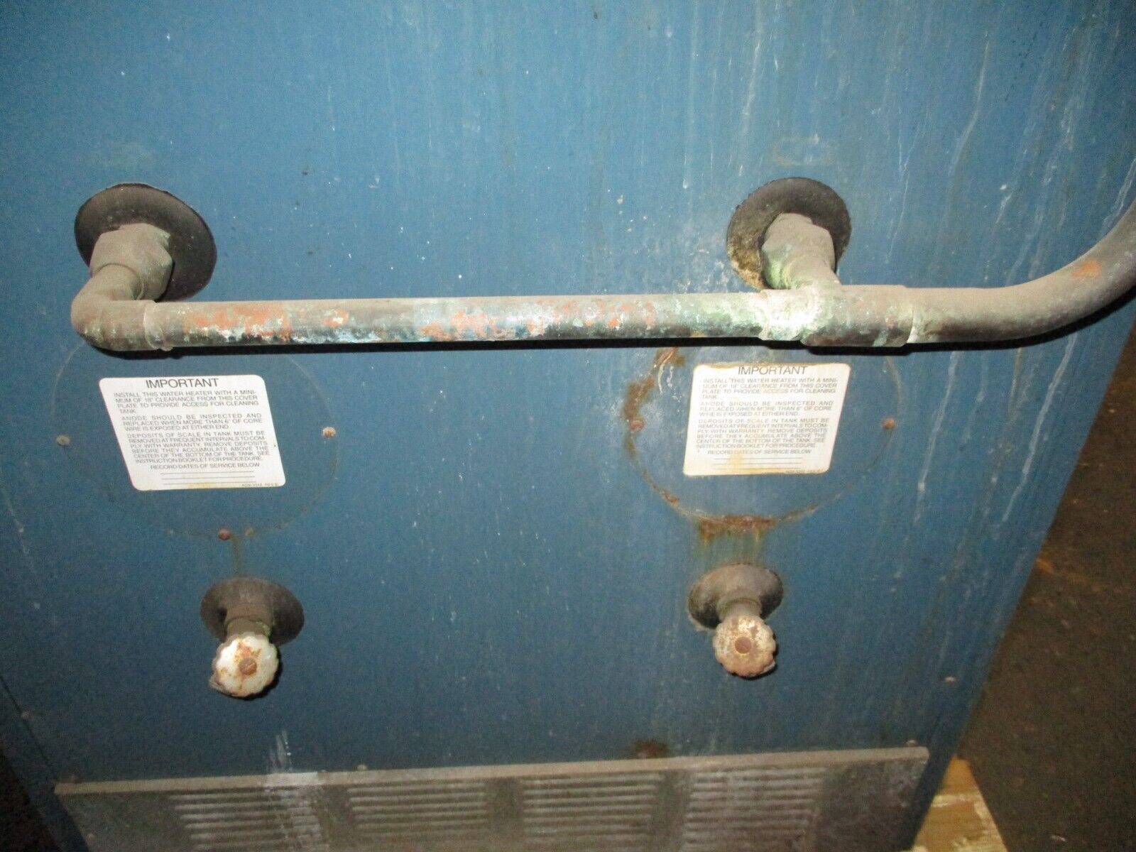 Rheem Natural Gas Water Heater G600-84 Input: 600,000 BTU 84 Gallon 120V 50/60Hz