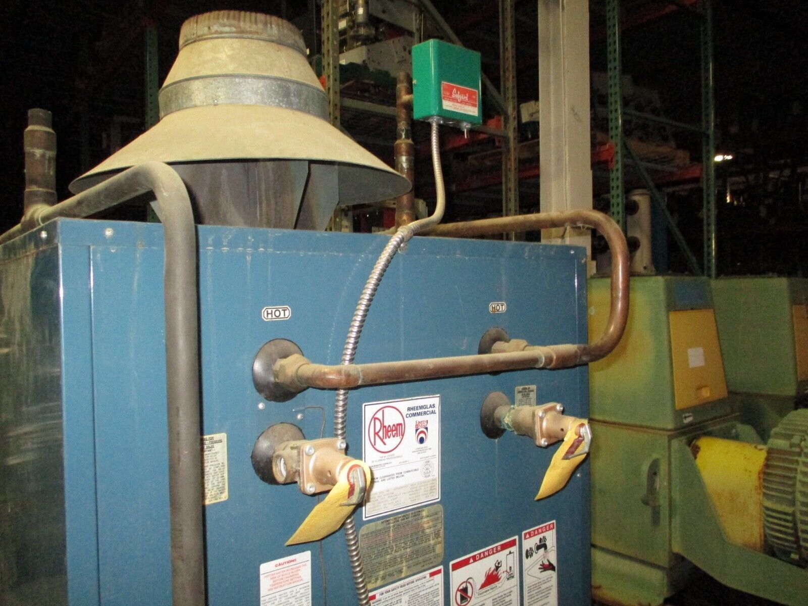 Rheem Natural Gas Water Heater G600-84 Input: 600,000 BTU 84 Gallon 120V 50/60Hz