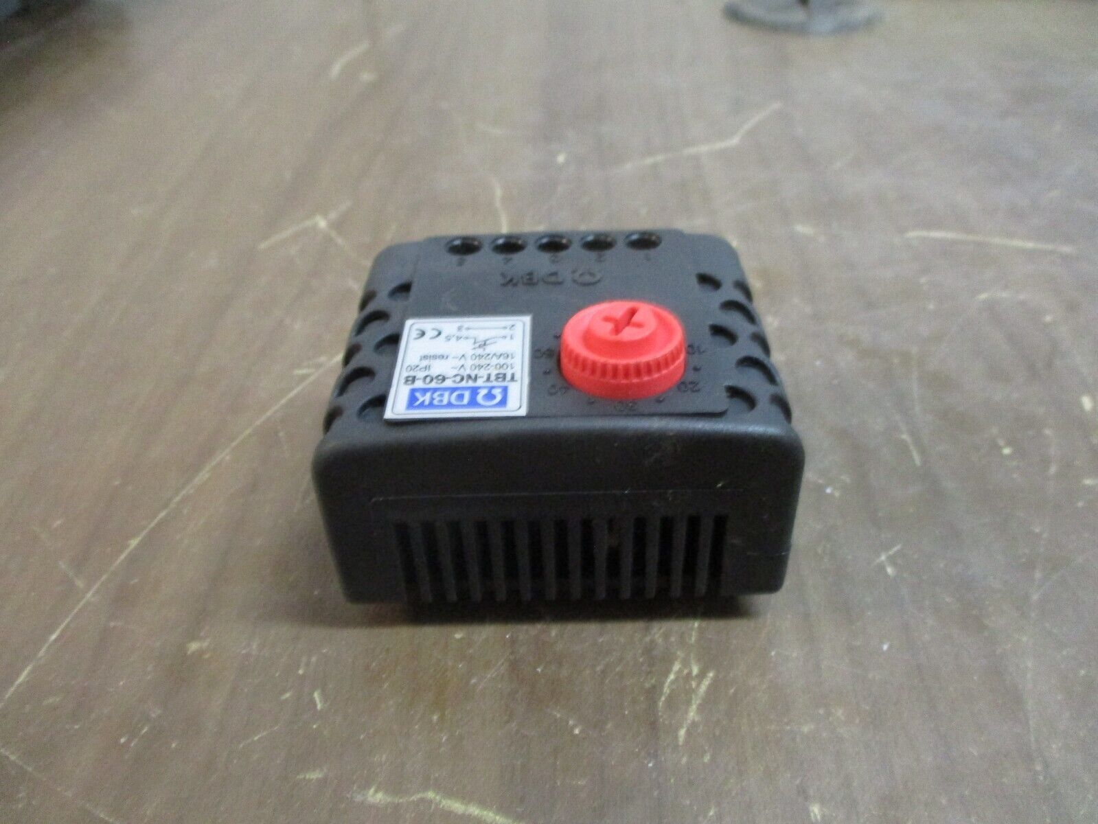 DBK Thermostat TBT-NC-60-B 100-240V Range: 0-60°C Used