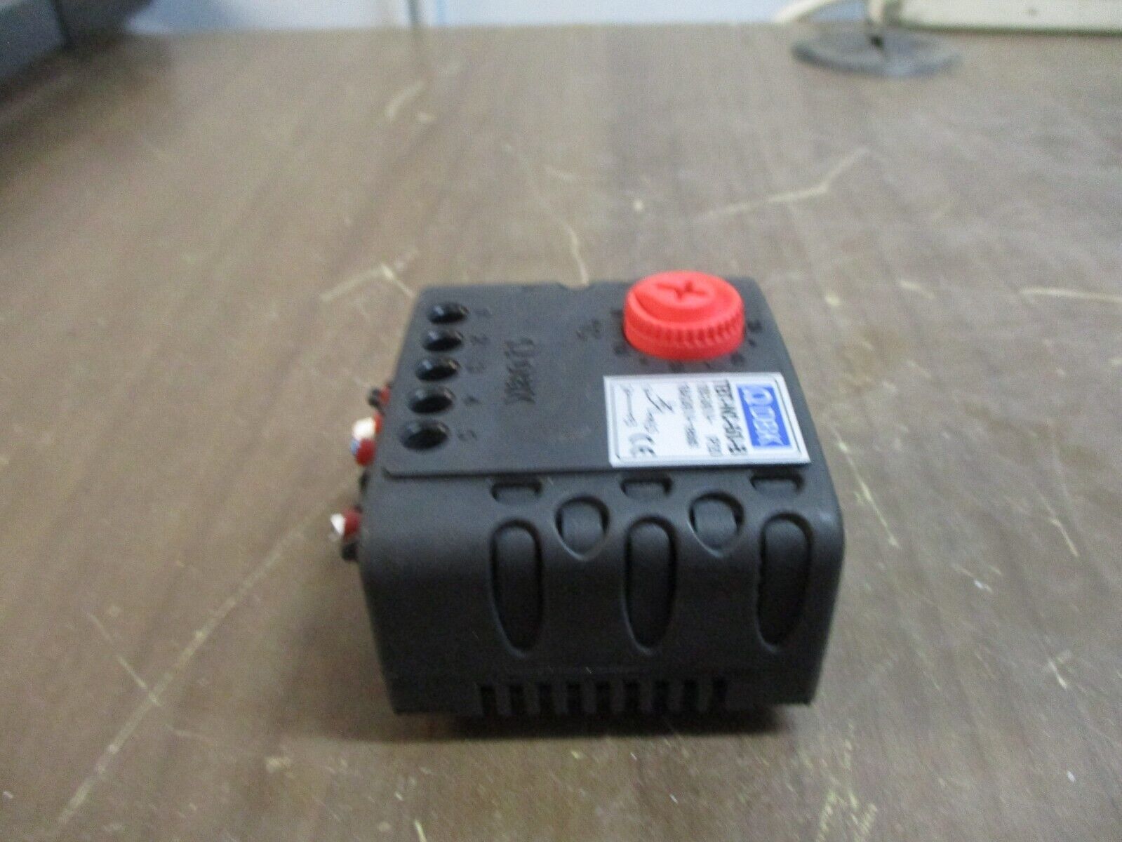 DBK Thermostat TBT-NC-60-B 100-240V Range: 0-60°C Used