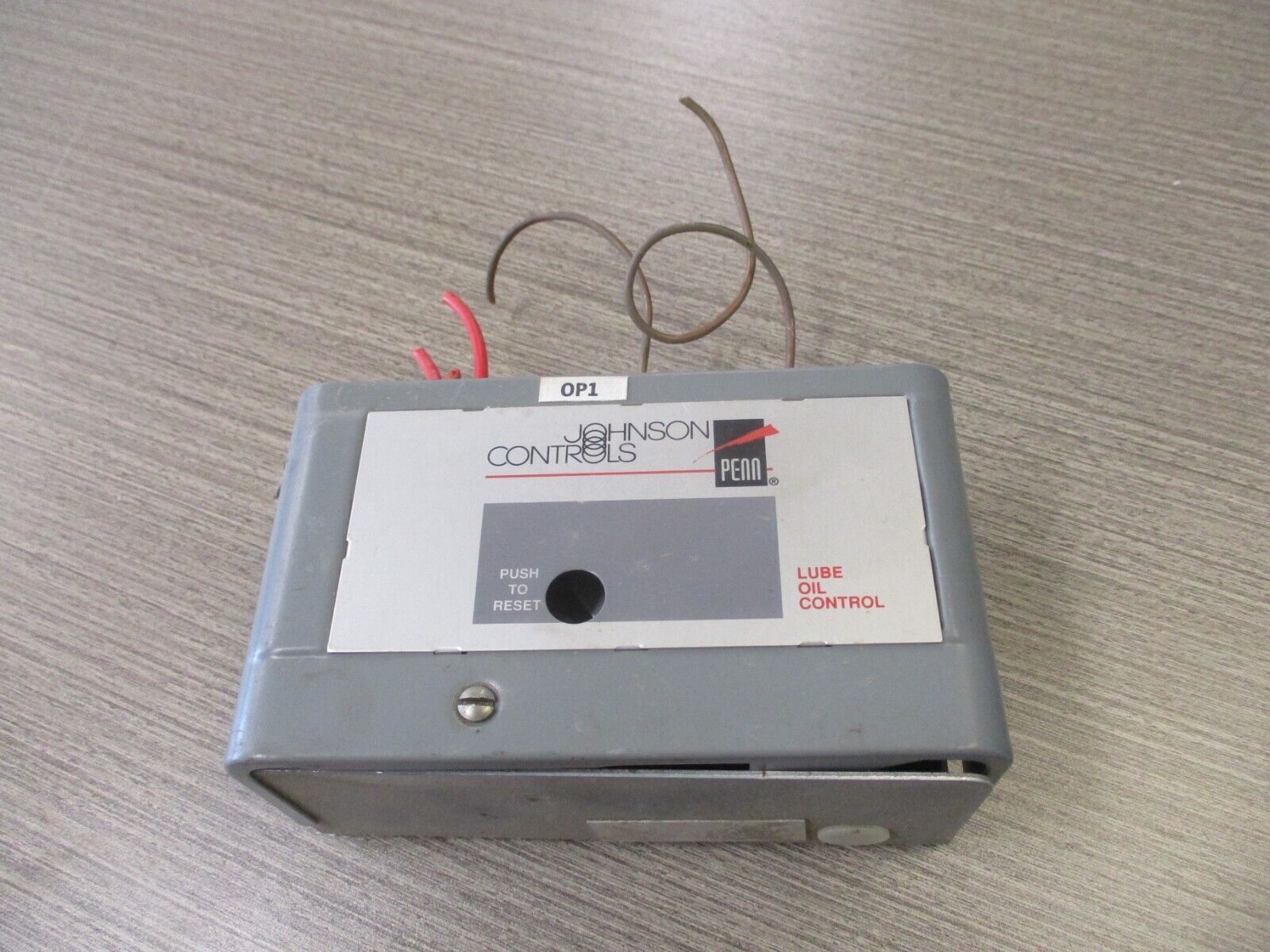 Johnson Controls Penn Lube Oil Control P45NCA-46 120 Sec 9 PSI Used.