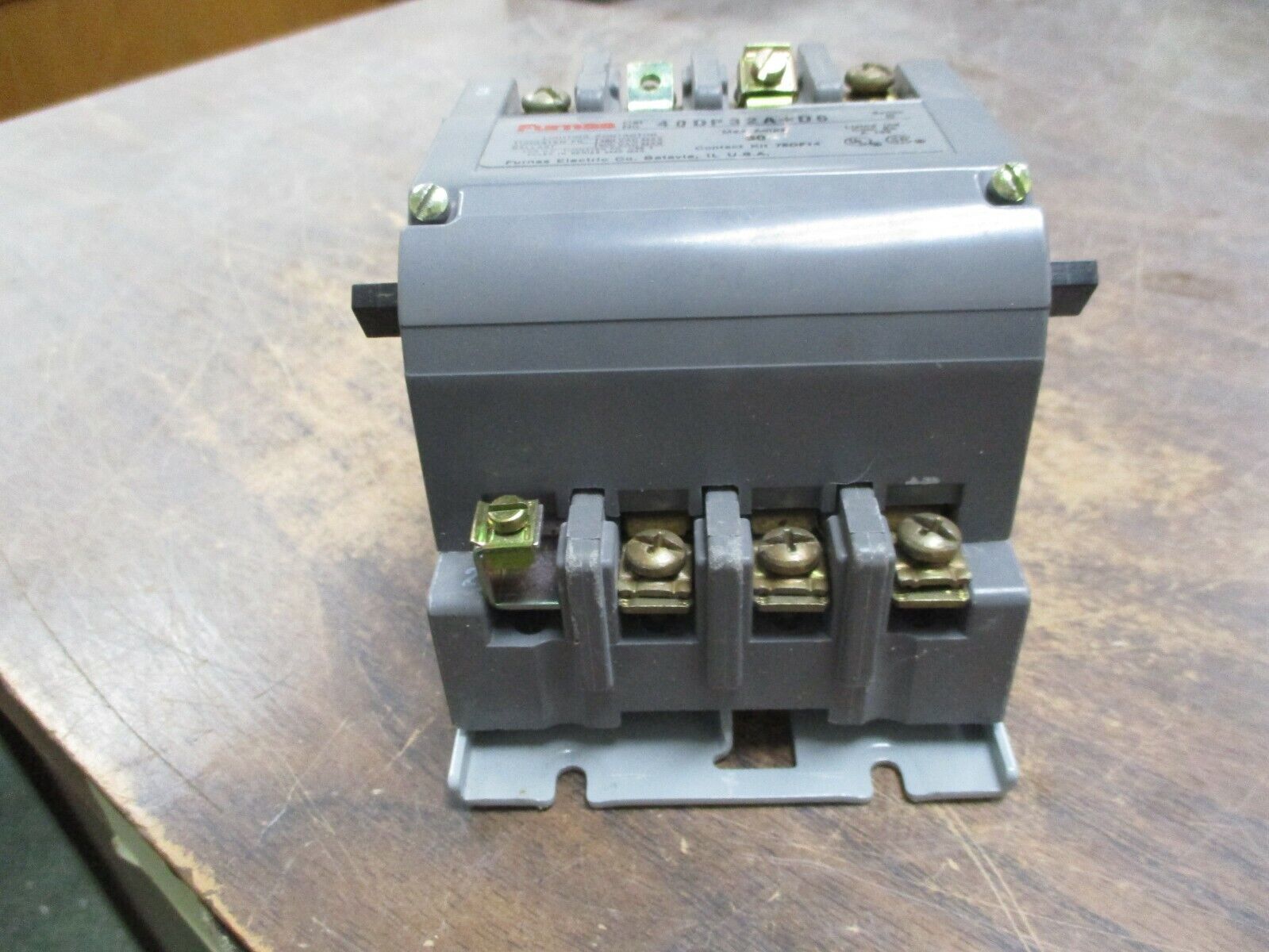Furnas Lighting Contactor 40DP32A*D6 Dual Voltage Coil: 110-120V / 220-240V Used