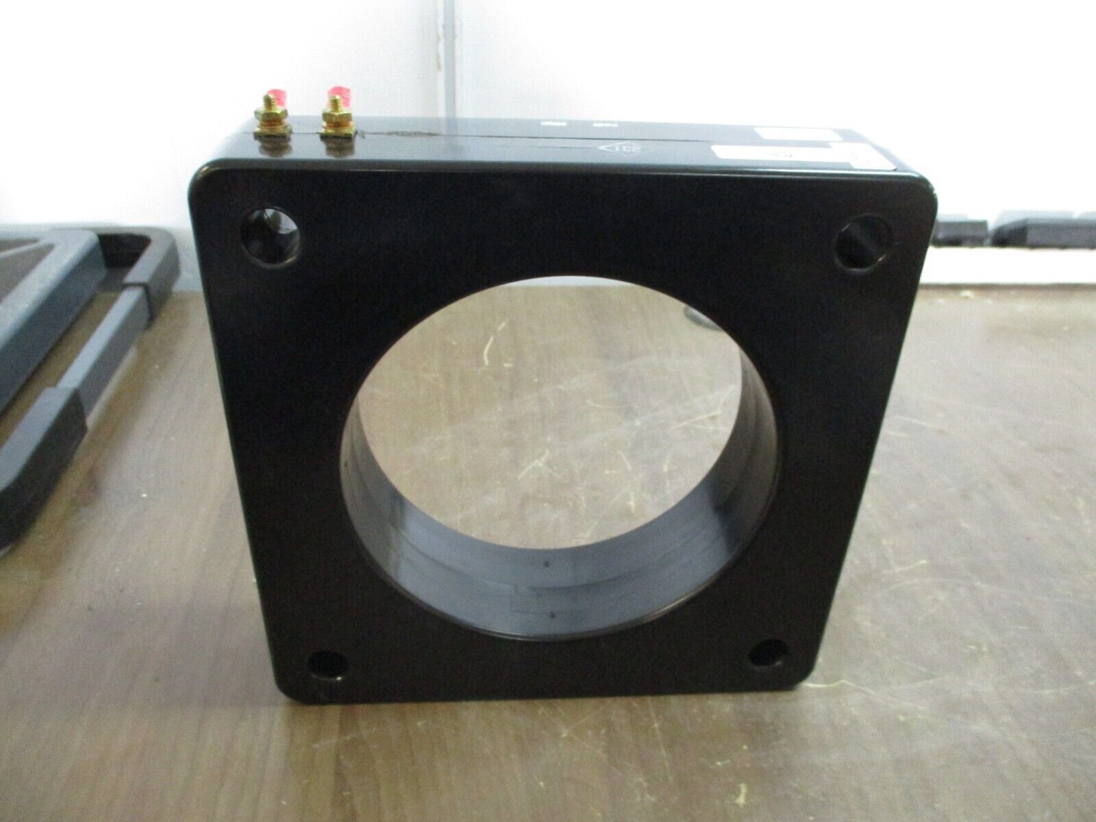 Instrument Transformers Current Transformer 120-402-1 Ratio 4000:1A 600V Used