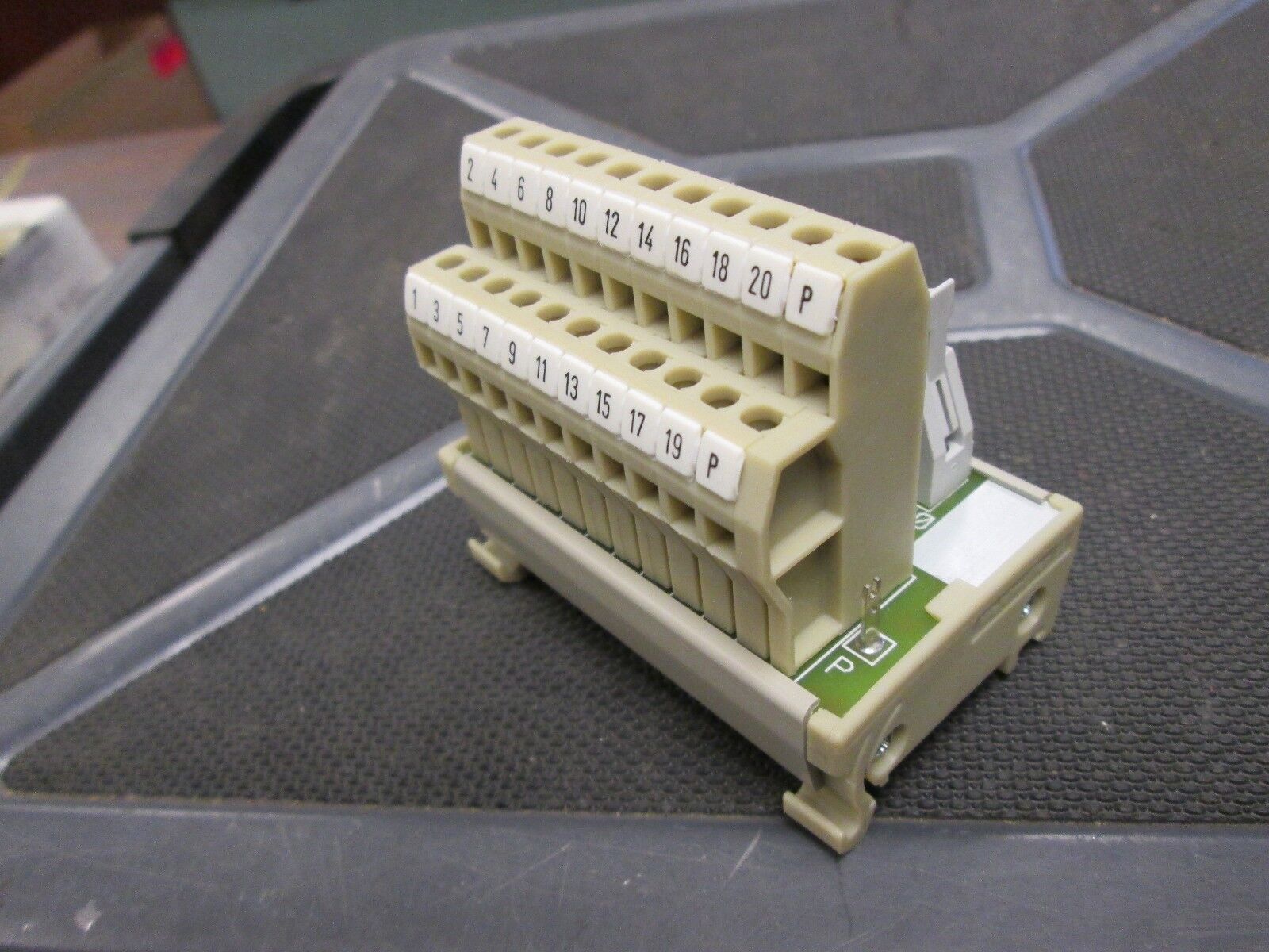 Weidmuller Terminal Block 815560 RSF20LPK2H/22 New Surplus