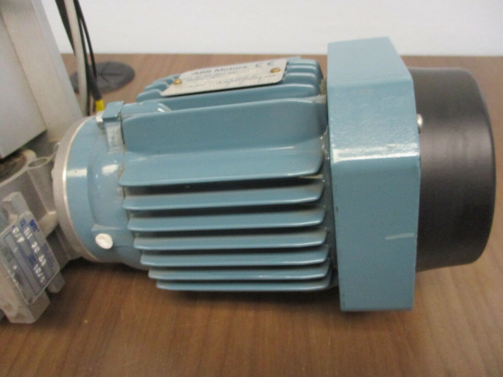 ABB Gear Motor w/ Limit Switch 3GVA052002-CSA 0.09-0.11kW Used