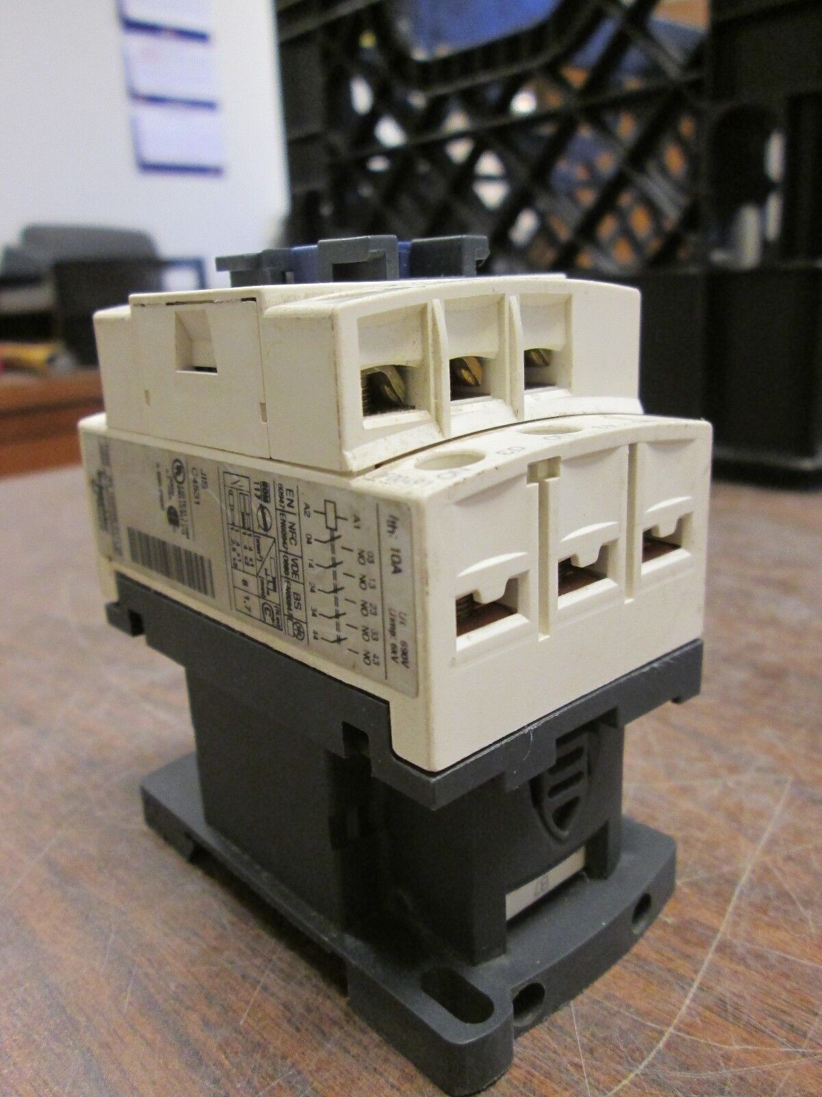 Telemecanique Contactor CAD50 24V Coil 10A Used