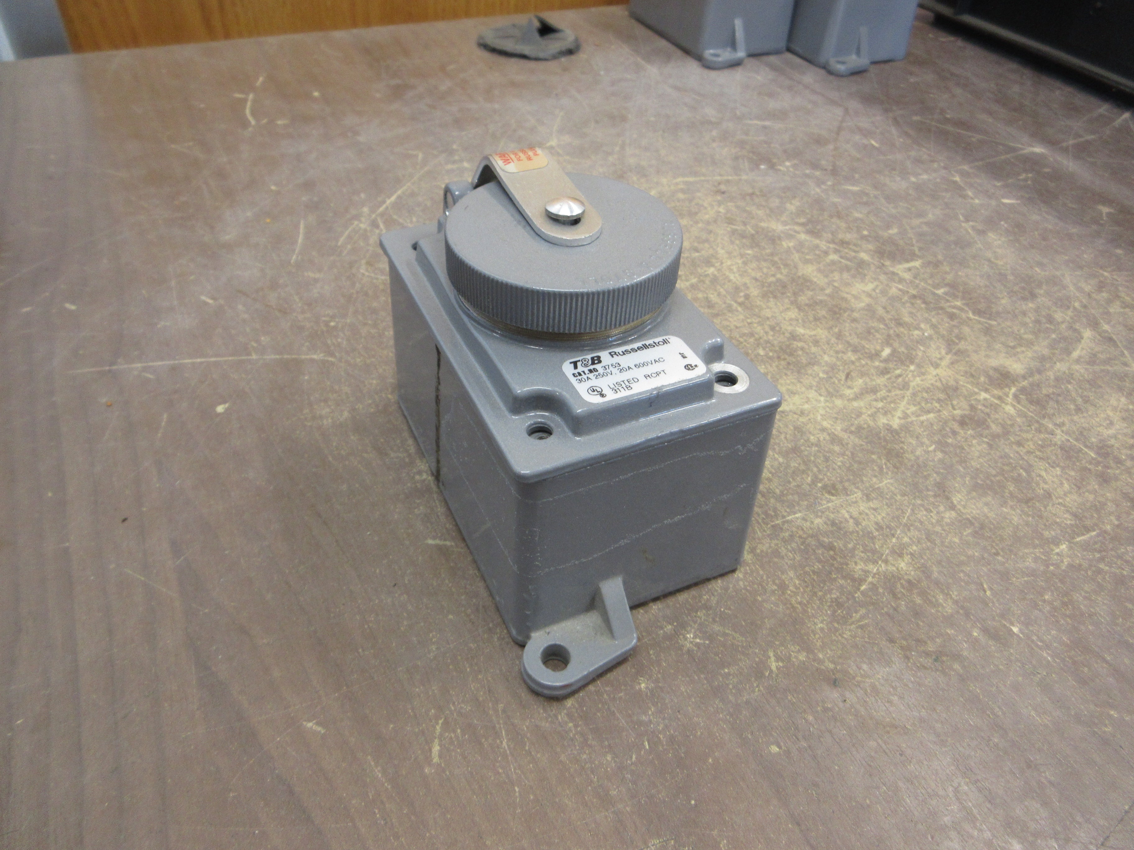 Russellstoll Receptacle 3753 30A/20A 250V/600V Used