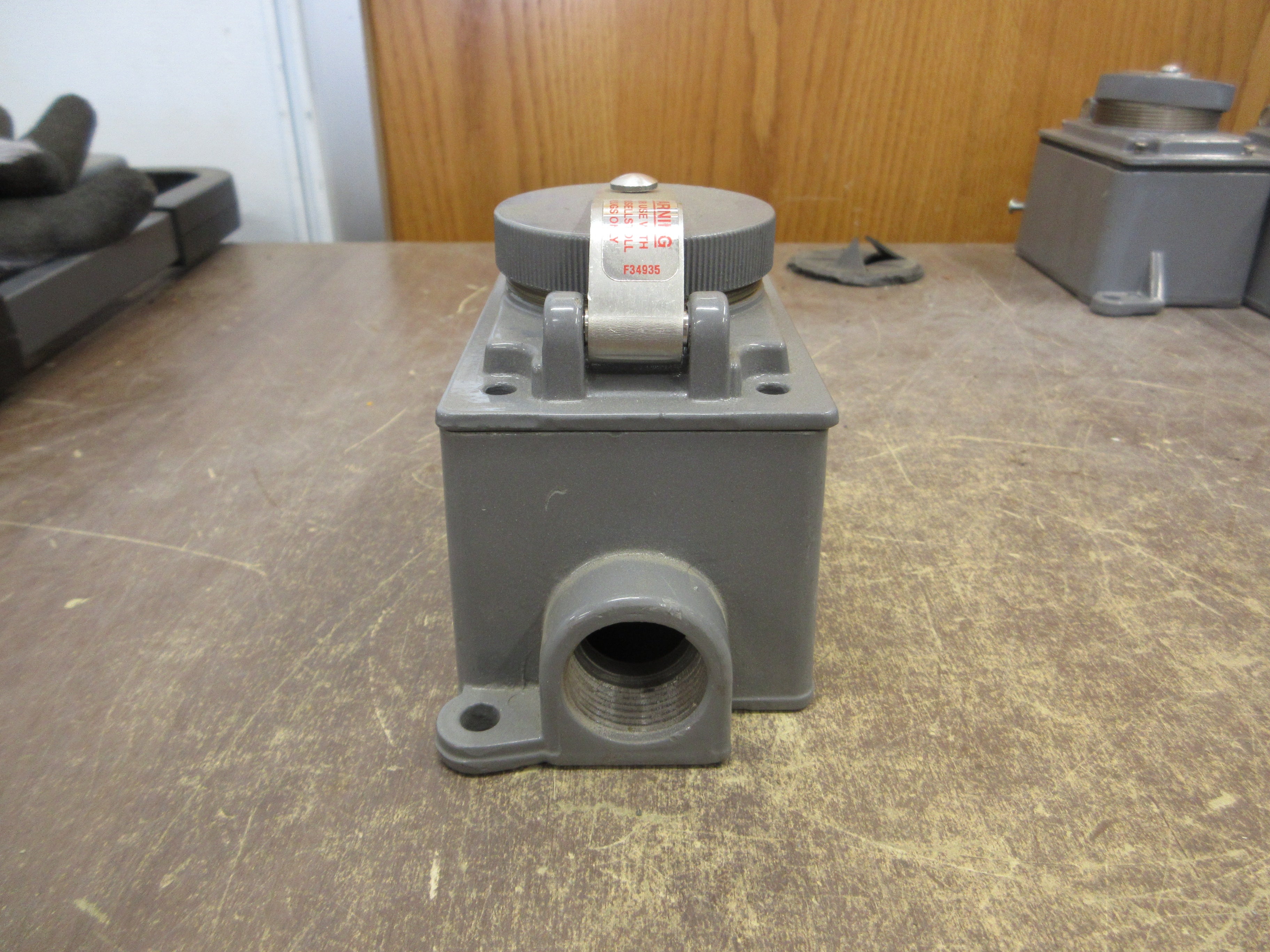 Russellstoll Receptacle 3753 30A/20A 250V/600V Used