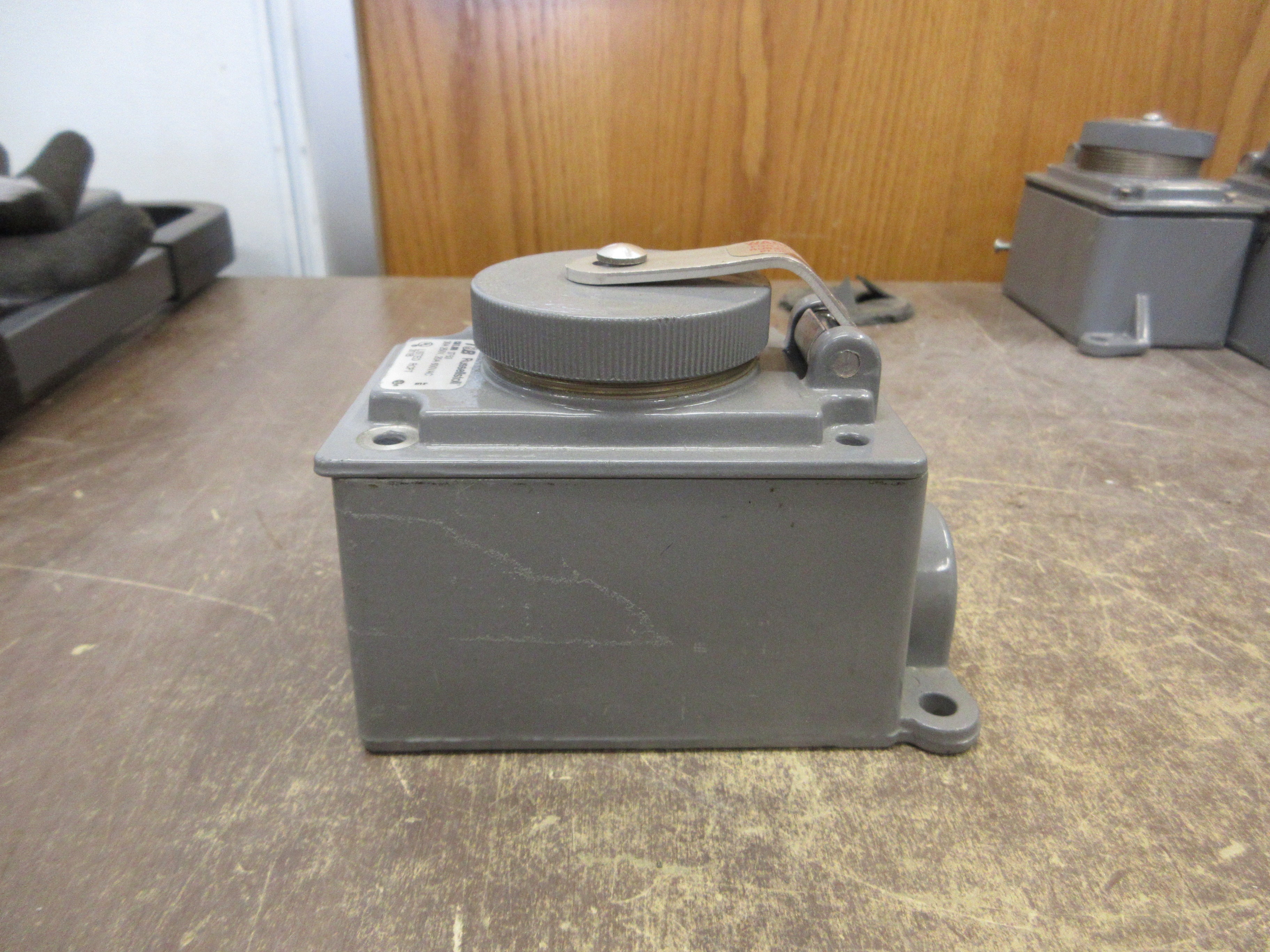 Russellstoll Receptacle 3753 30A/20A 250V/600V Used