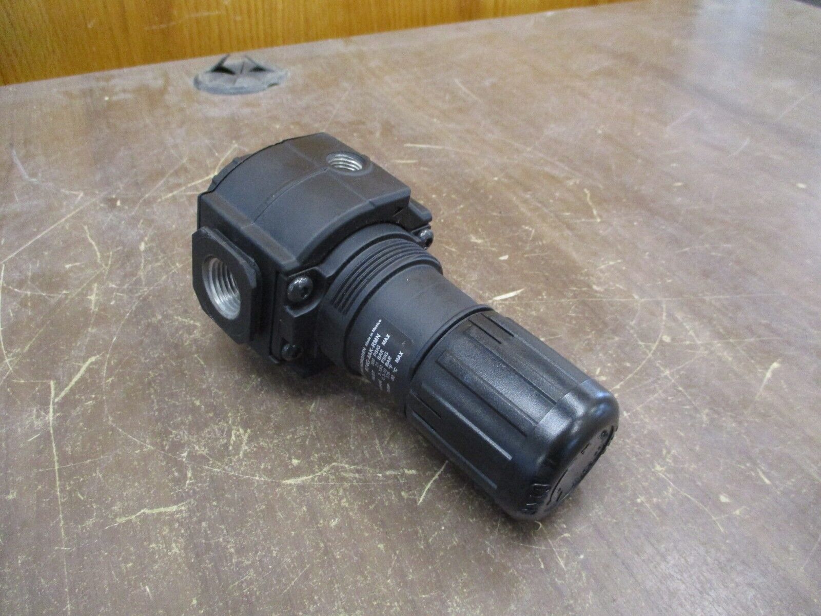 Norgren Pressure Regulator R74G-4AK-RMN Inlet: 300 PSIG Max Range: 5-150 PSIG