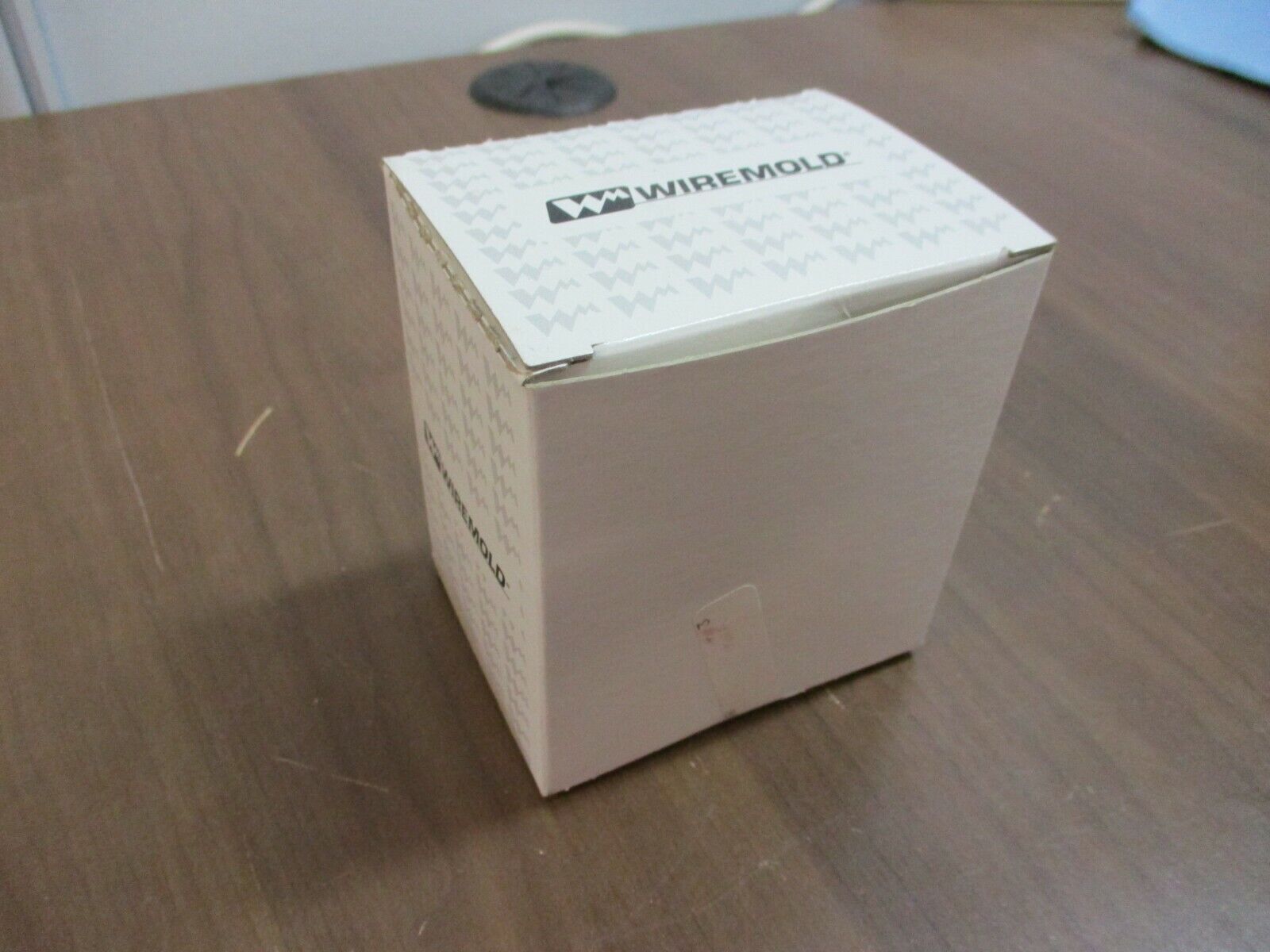 Wiremold Blank End Fitting G3010B Gray *Box of 4* New Surplus