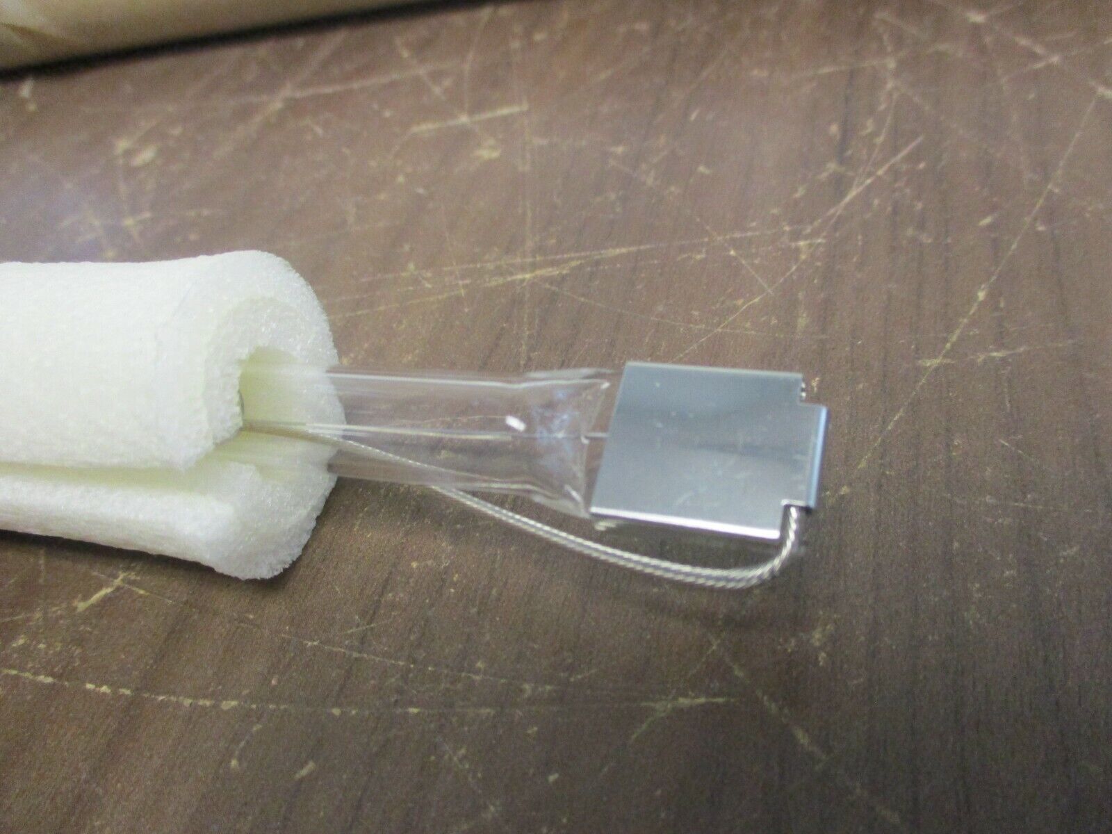 GE Heat Lamp L-QTZ2 Max Seal Temp: 350°C New Surplus