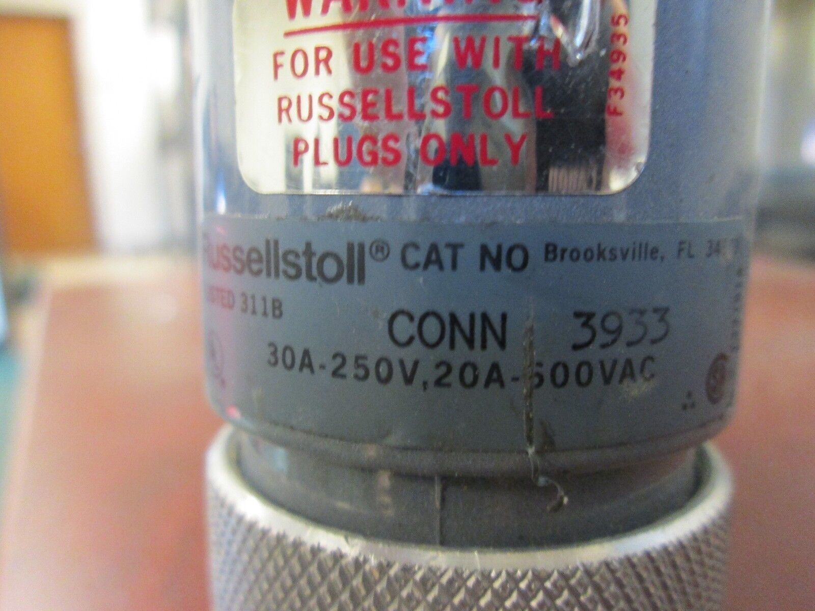 RussellStoll Connector 3933 w/Conduit-style End 20A-600V 30A-250V 3W Used