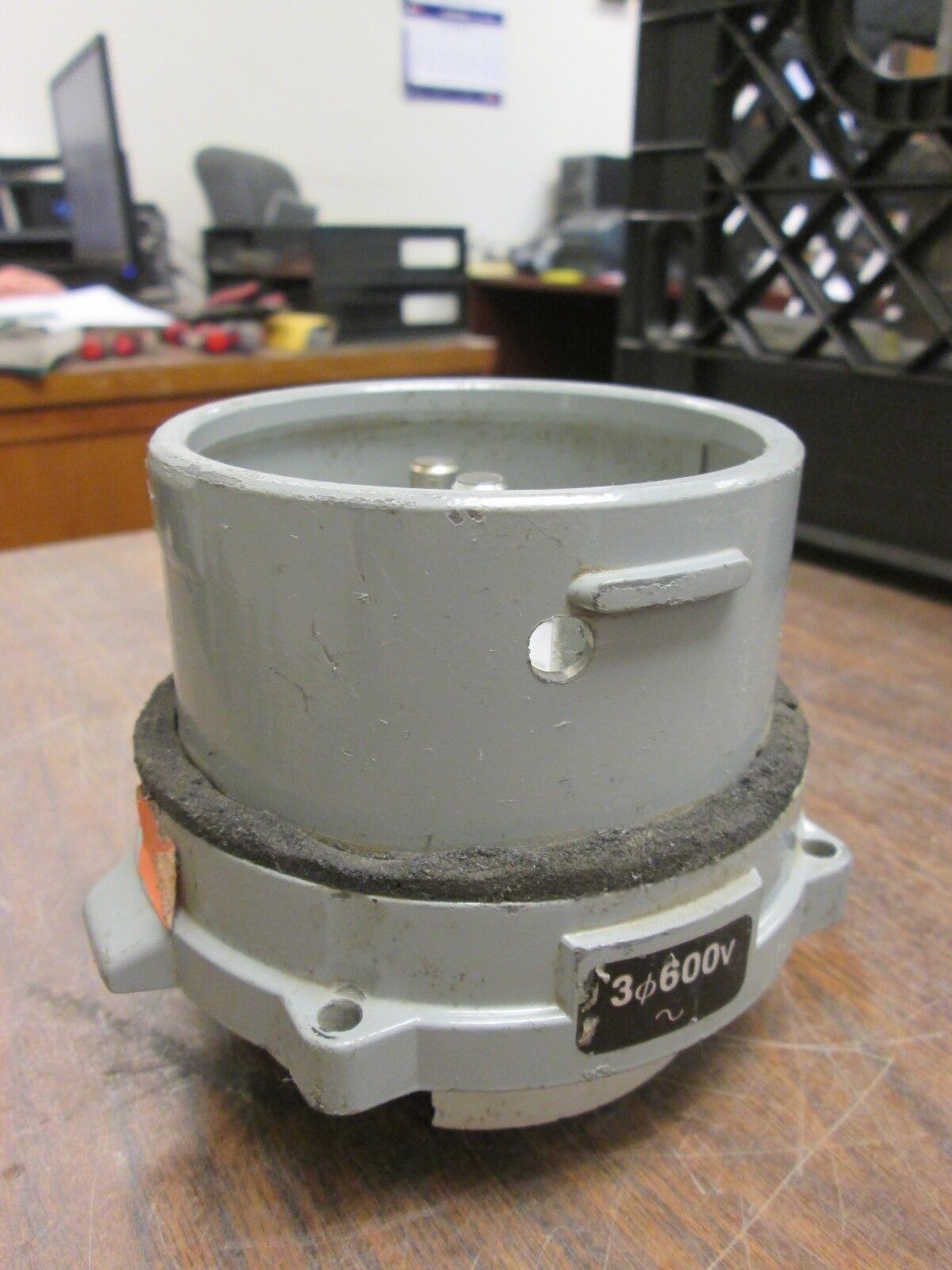 Meltric Plug DS 100A 600V 100A 4W Used