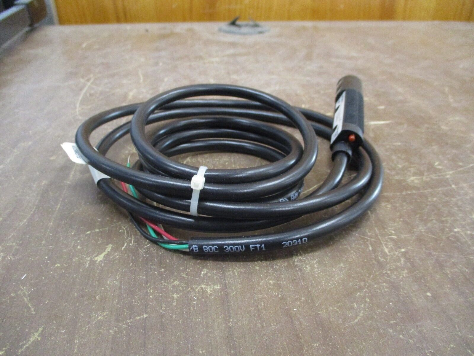 Eaton Comet Photoelectric Sensor 13104R6517 10-30VDC 6' Cable New Surplus