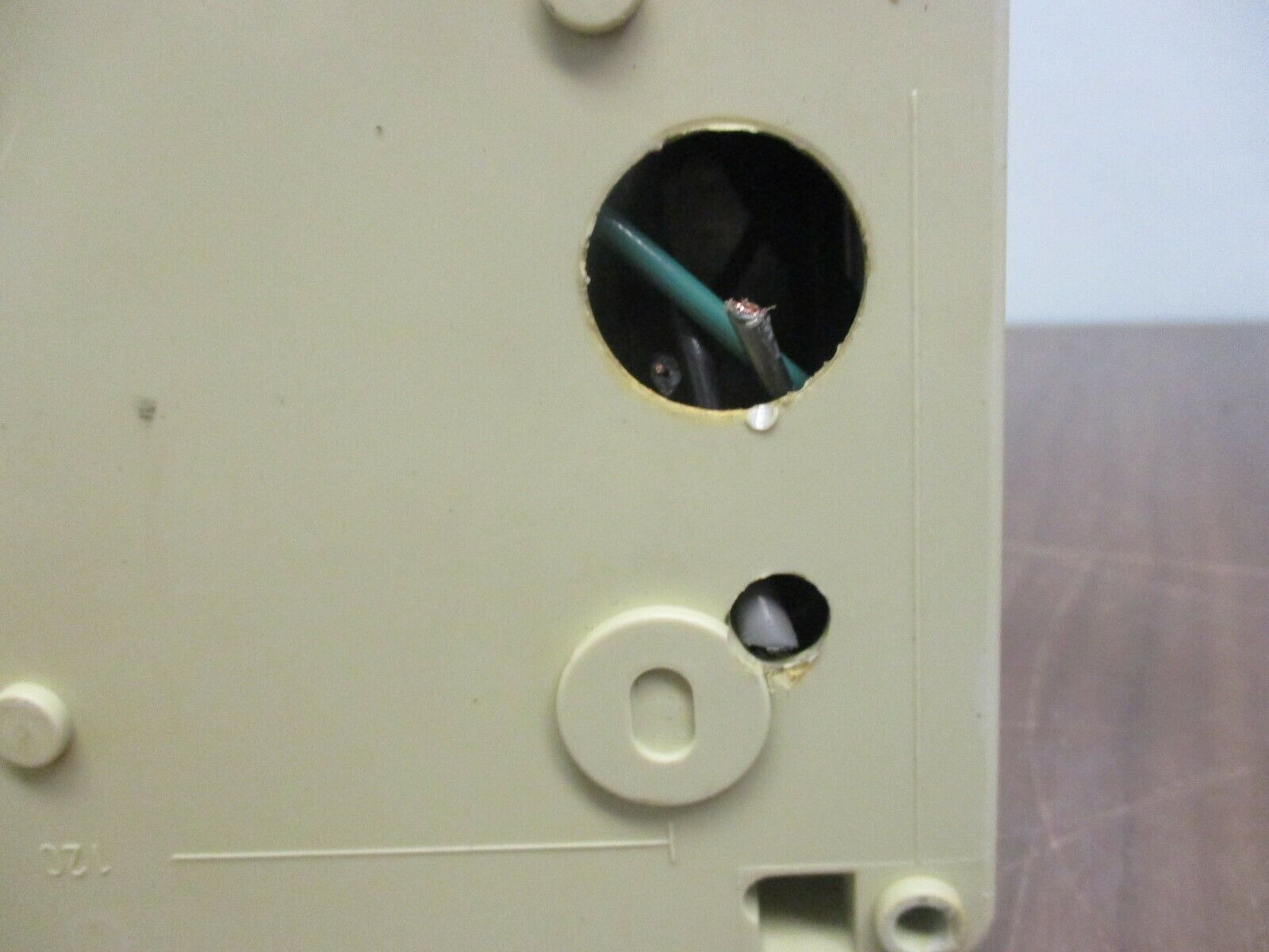 Durco KW941 Pump Power Monitor AY55611D 100V 60Hz Used