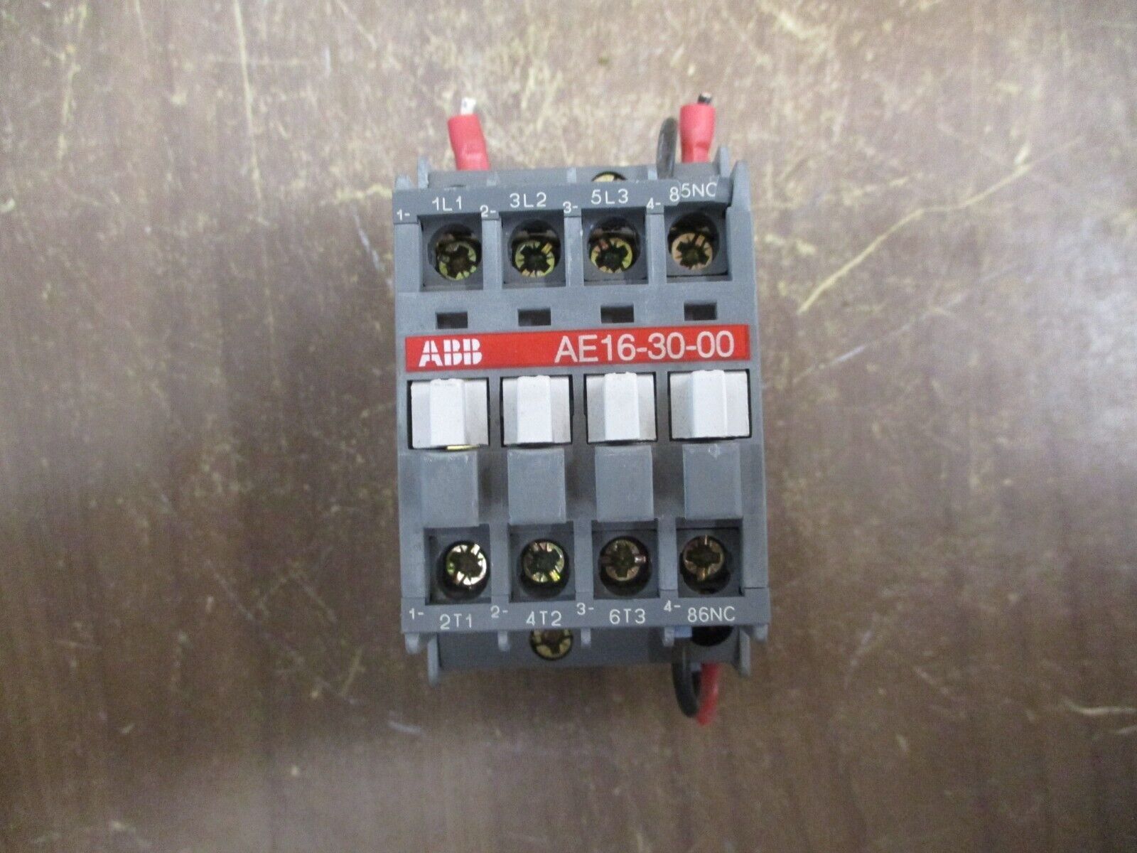 ABB Contactor AE16-30-00 24VDC Coil *Chipped Corner* Used