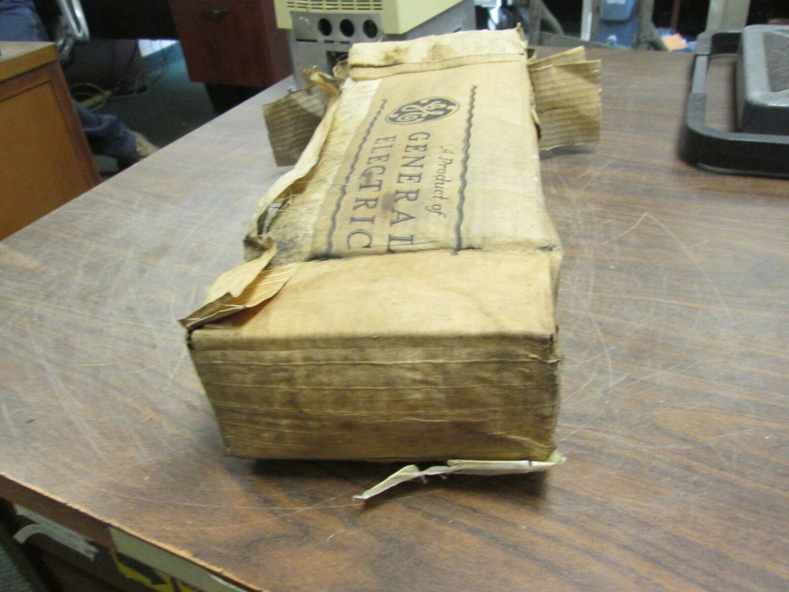 GE Type EJ 0-1DD Fuse 9F62FCB300 5.5KV 300A New Surplus