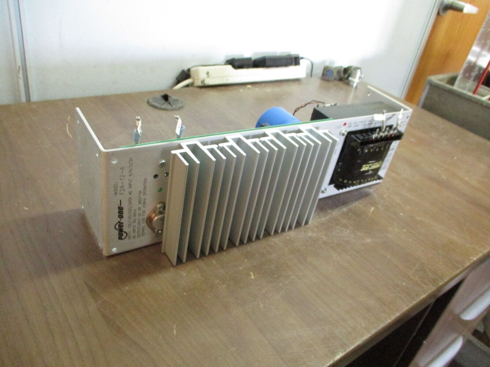 Power-One DC Power Supply F24-12-A Output: 24V/12A or 28V/10A Used