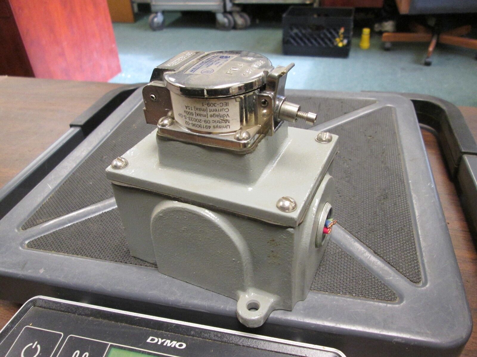 Meltric Receptacle w/ Base 09-20033-S-DP 15A 600V