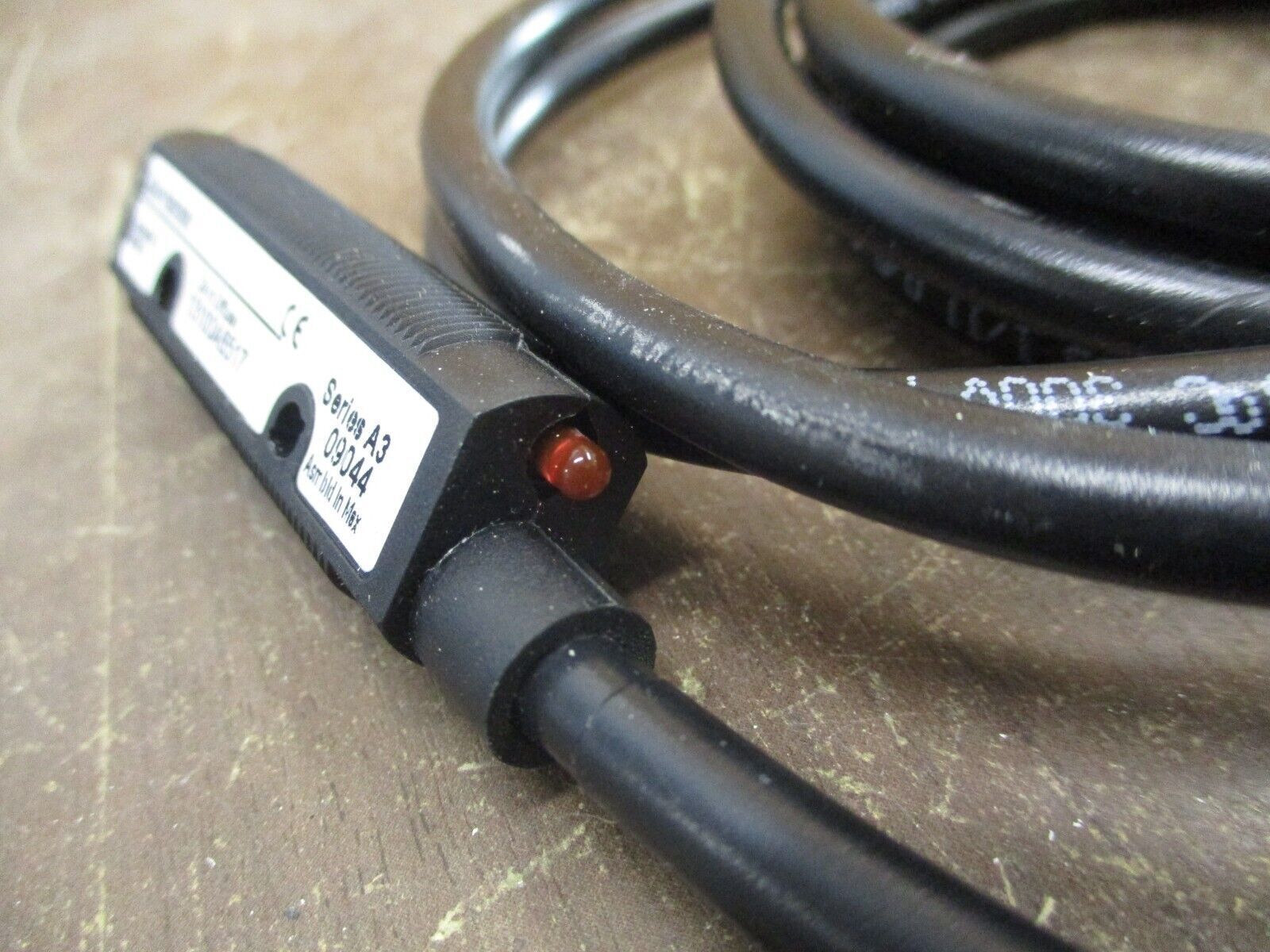 Eaton Comet Photoelectric Sensor 13100A6517 10-30VDC 6' Cable New Surplus